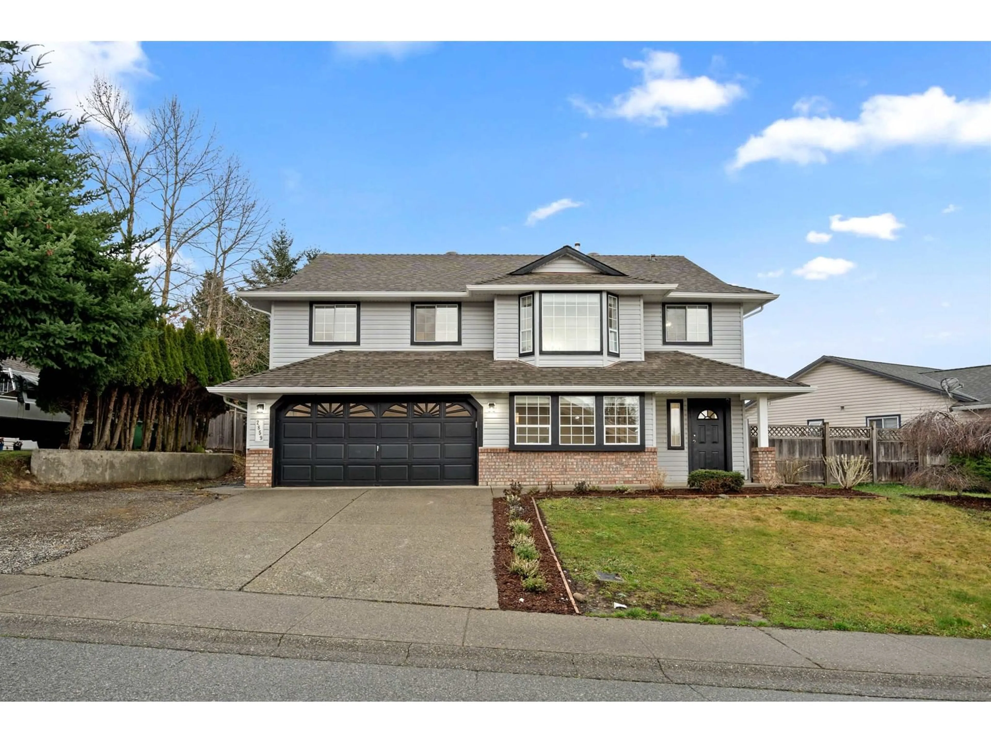 Home with vinyl exterior material, street for 2859 CROSSLEY DRIVE, Abbotsford British Columbia V2T5H4