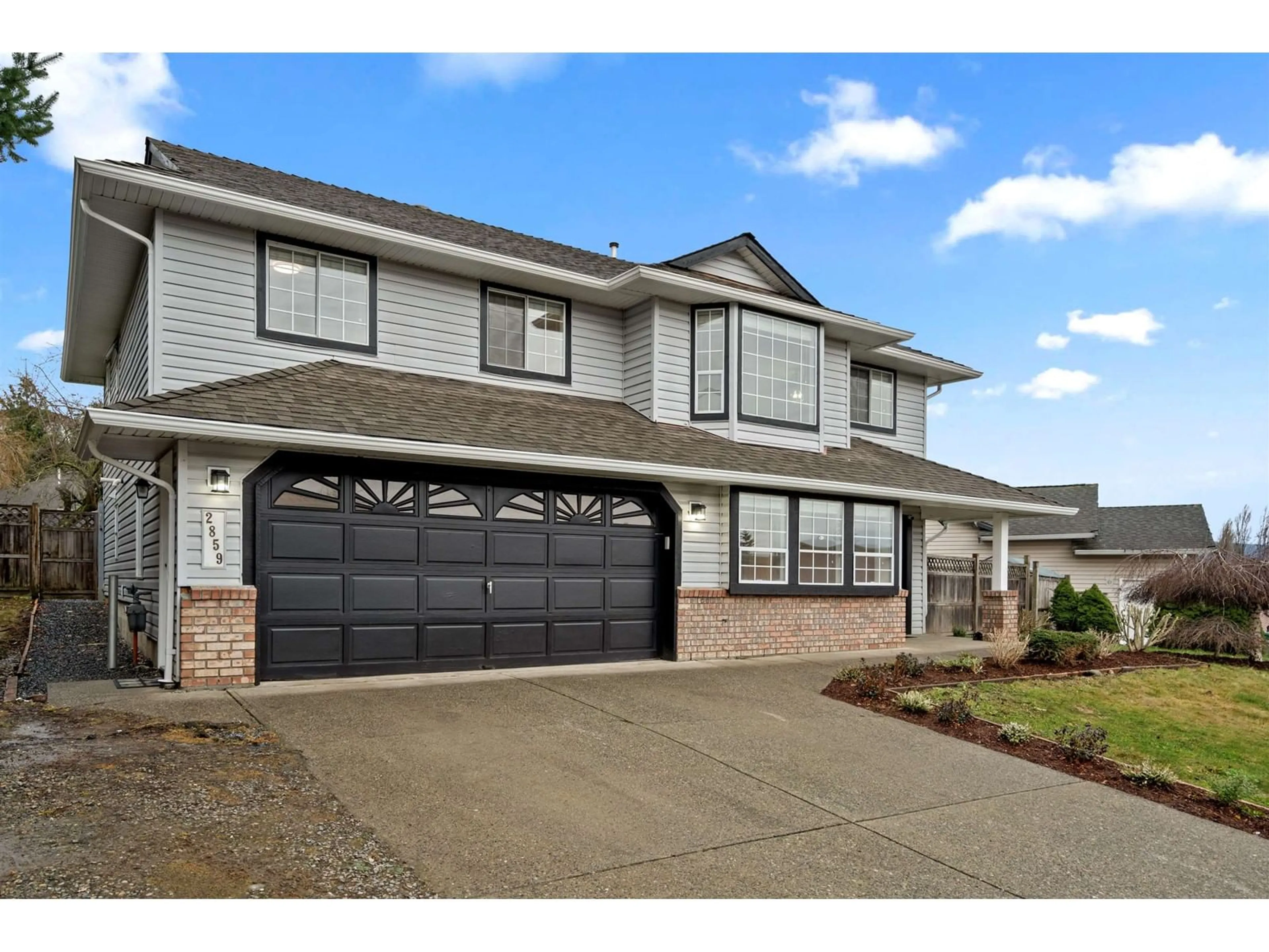 Home with vinyl exterior material, street for 2859 CROSSLEY DRIVE, Abbotsford British Columbia V2T5H4