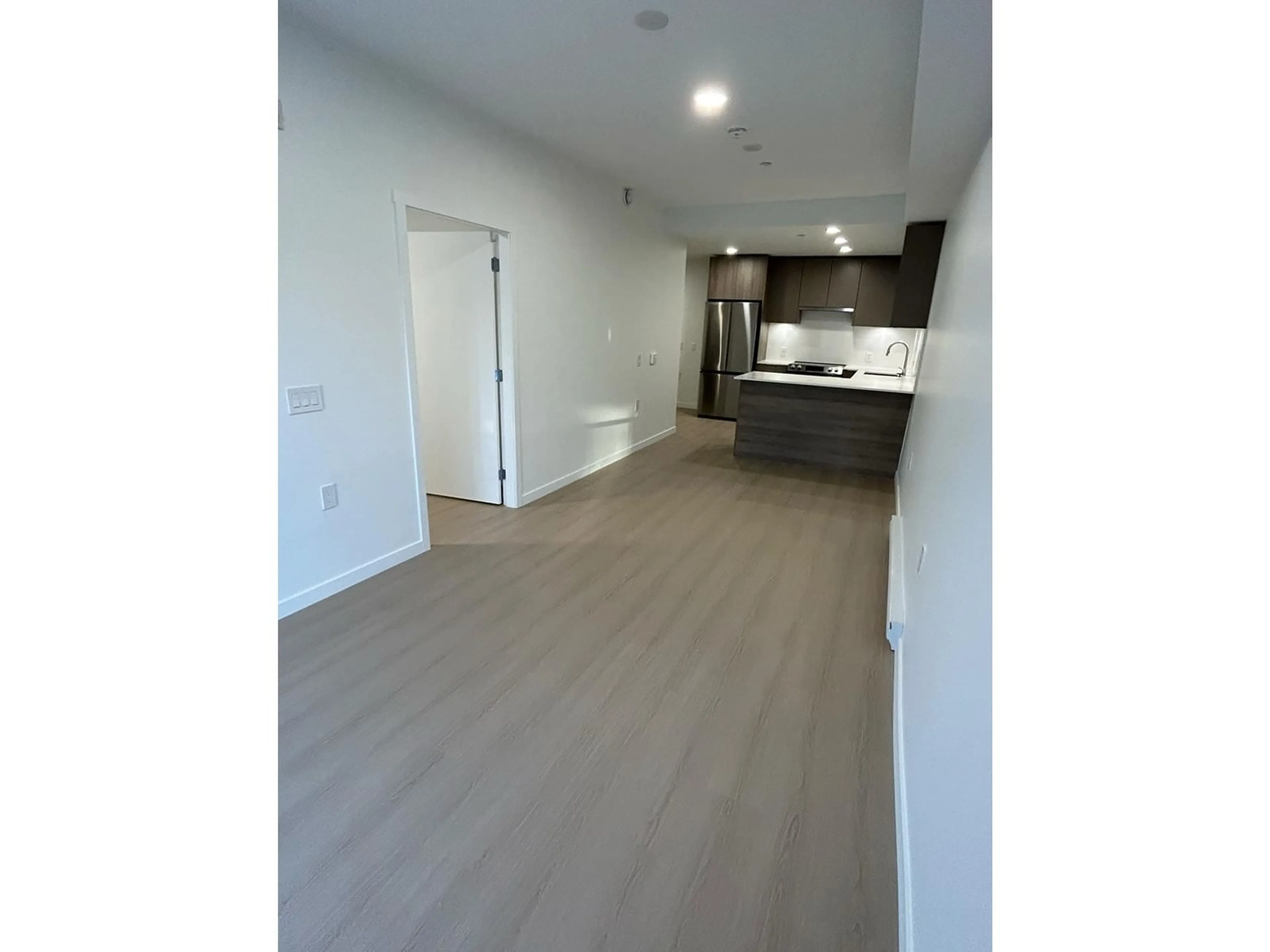 A pic of a room for 511 13969 96 AVENUE, Surrey British Columbia V3T0T1