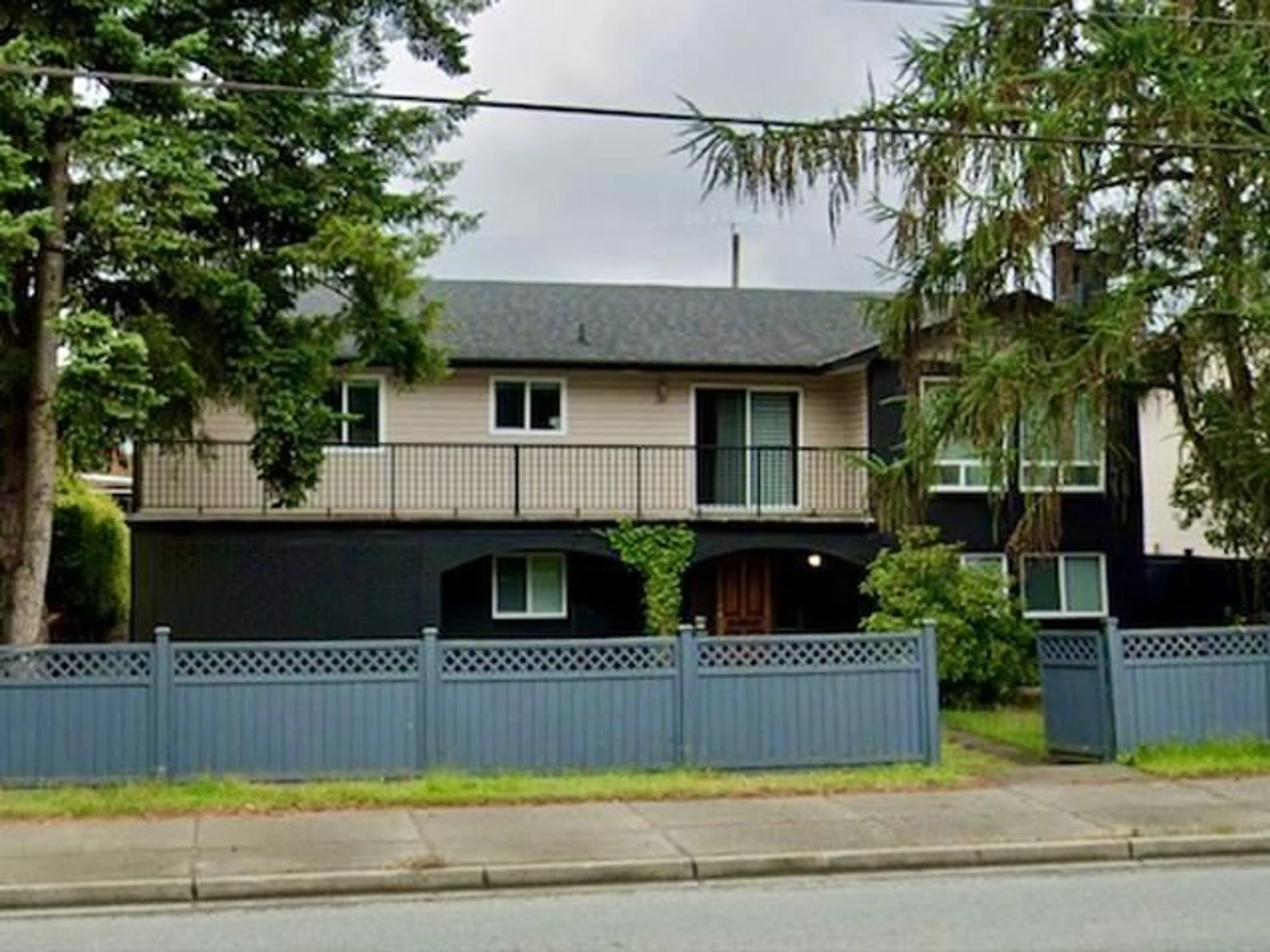 Unknown for 15102 96 AVENUE, Surrey British Columbia V3R1E9