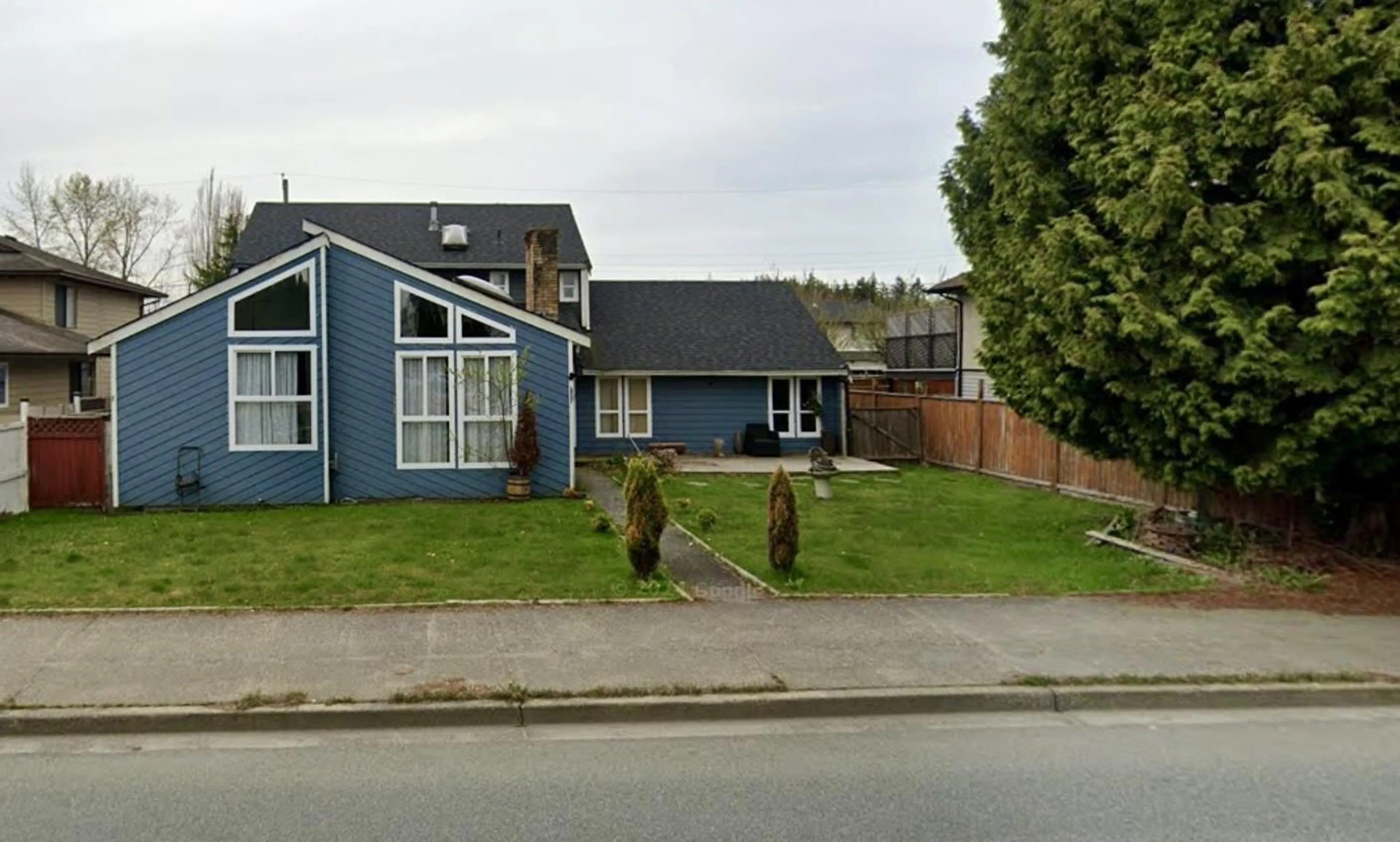 A pic from outside/outdoor area/front of a property/back of a property/a pic from drone, street for 15128 96 AVENUE, Surrey British Columbia V3R1E9