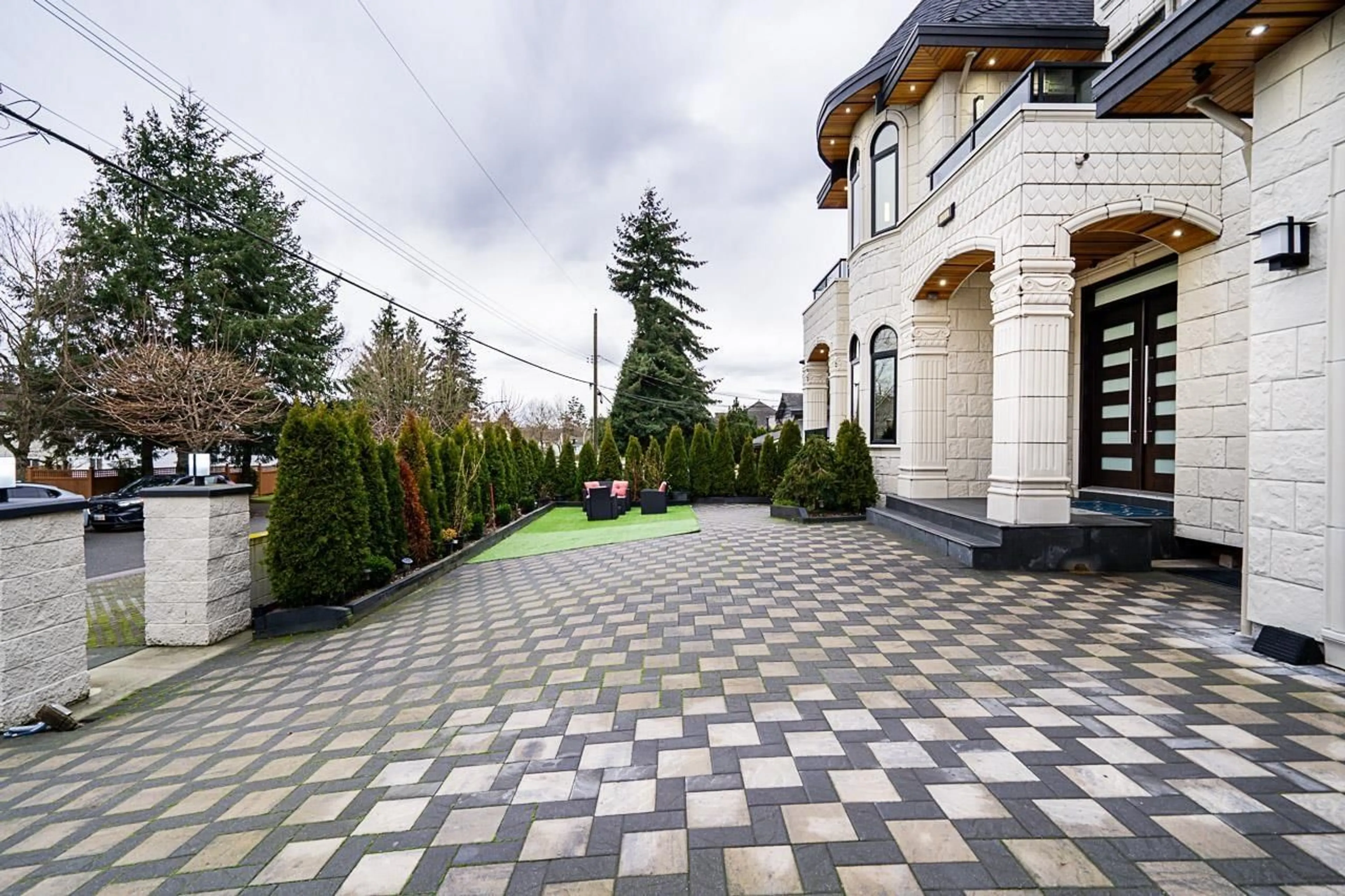 Patio, street for 12319 77A AVENUE, Surrey British Columbia V3W2W9