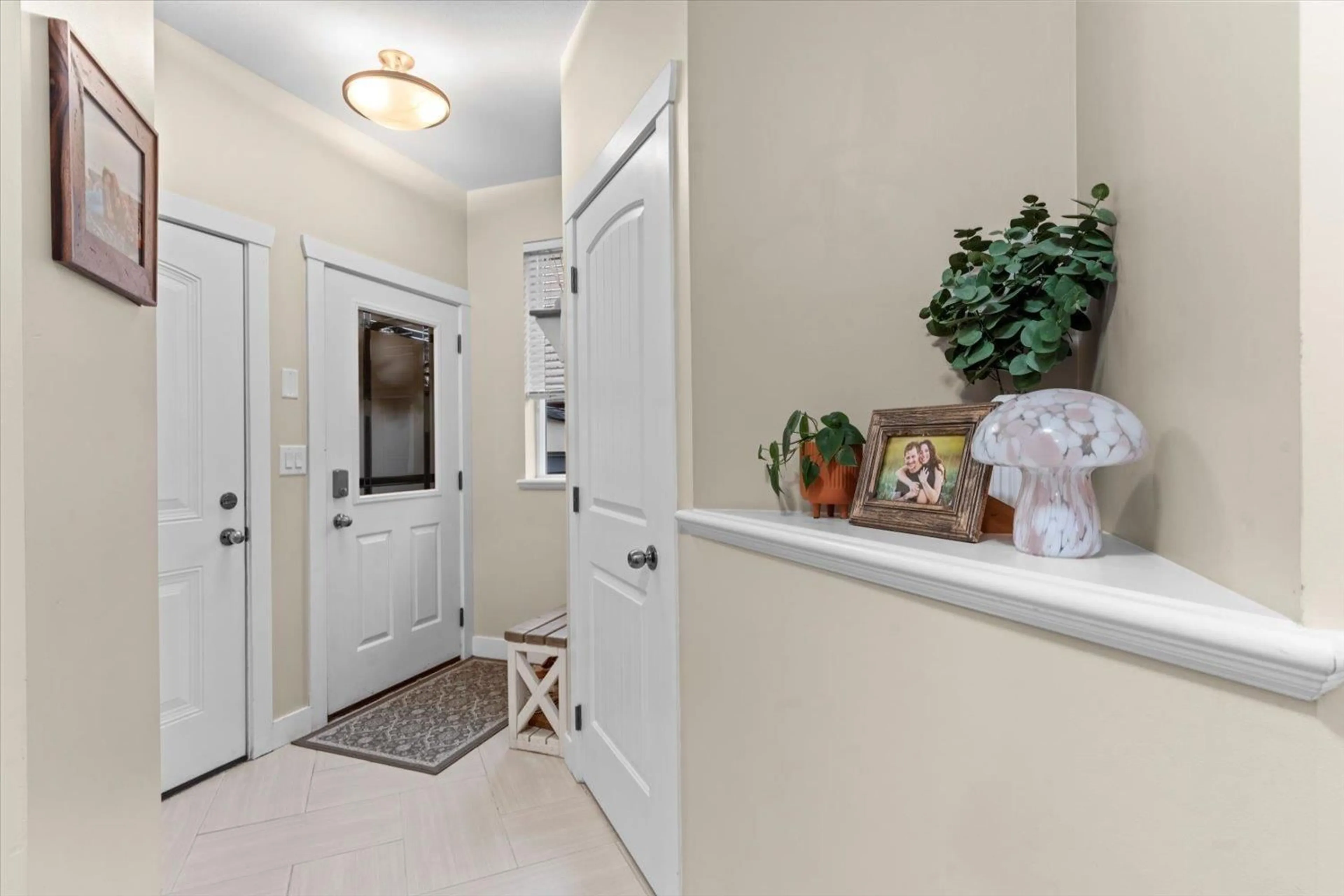 Indoor entryway for 25 47315 SYLVAN DRIVE, Chilliwack British Columbia V2R0S7