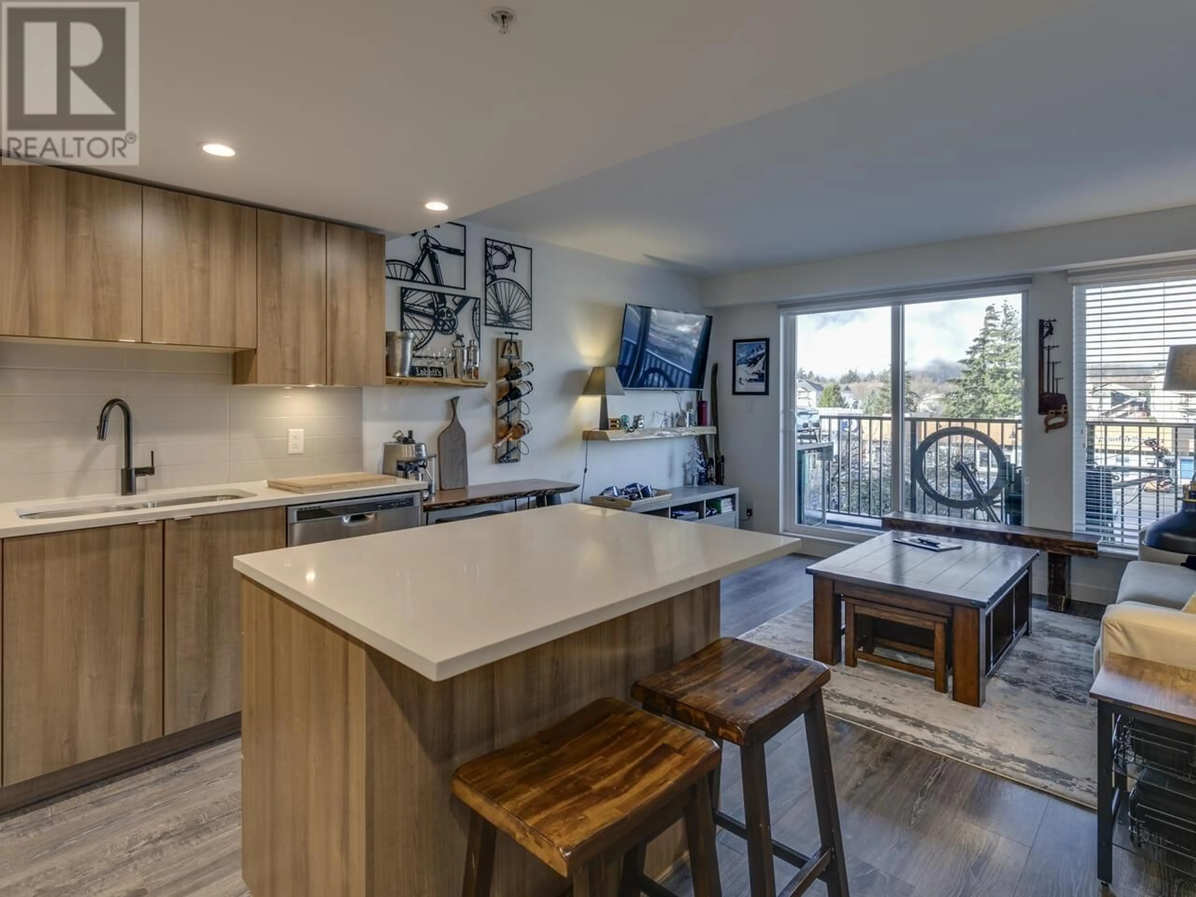 Open concept kitchen, unknown for 209 1365 PEMBERTON AVENUE, Squamish British Columbia V8B1B7