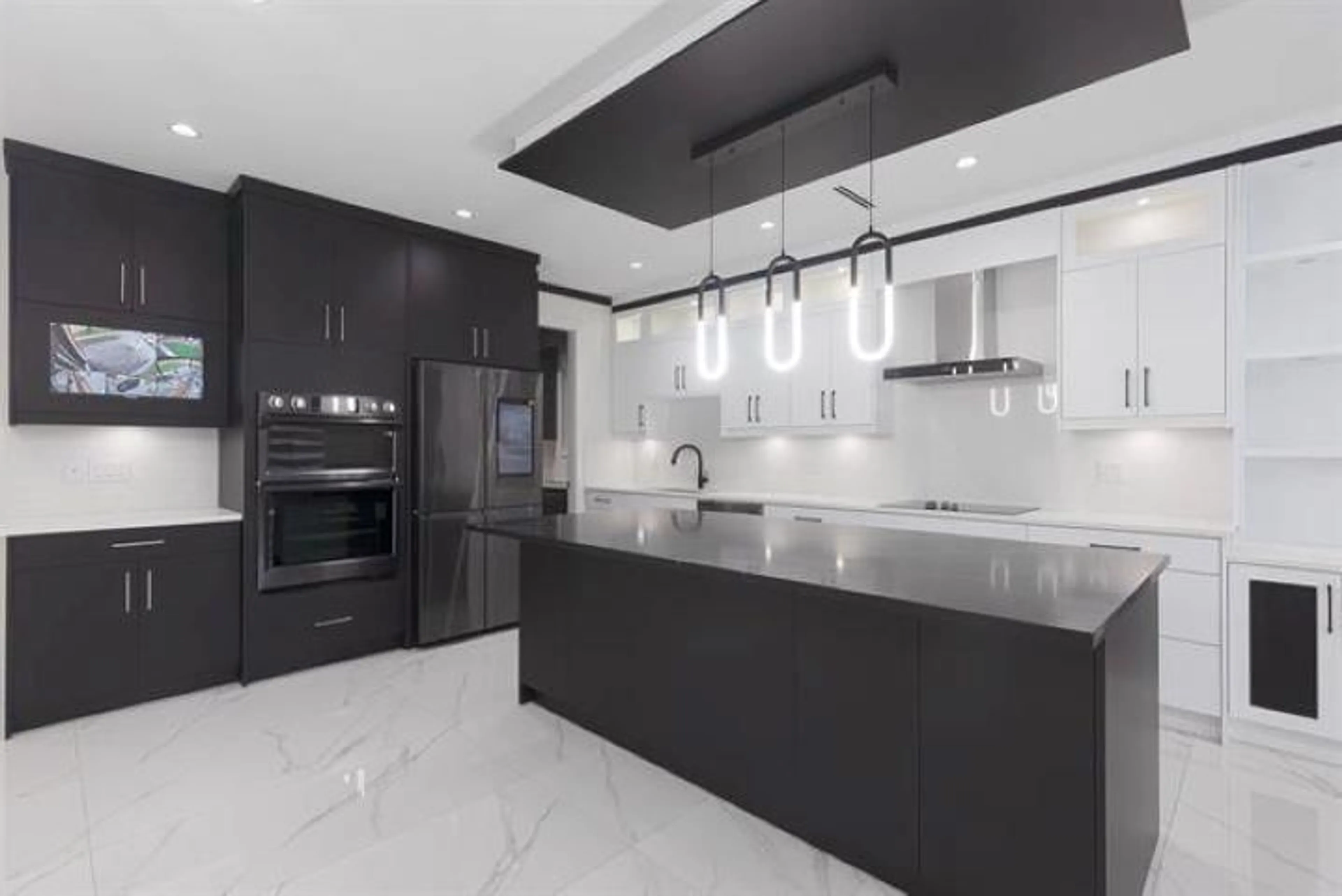 Contemporary kitchen, ceramic/tile floor for 11693 95A AVENUE, Delta British Columbia V4C7P6