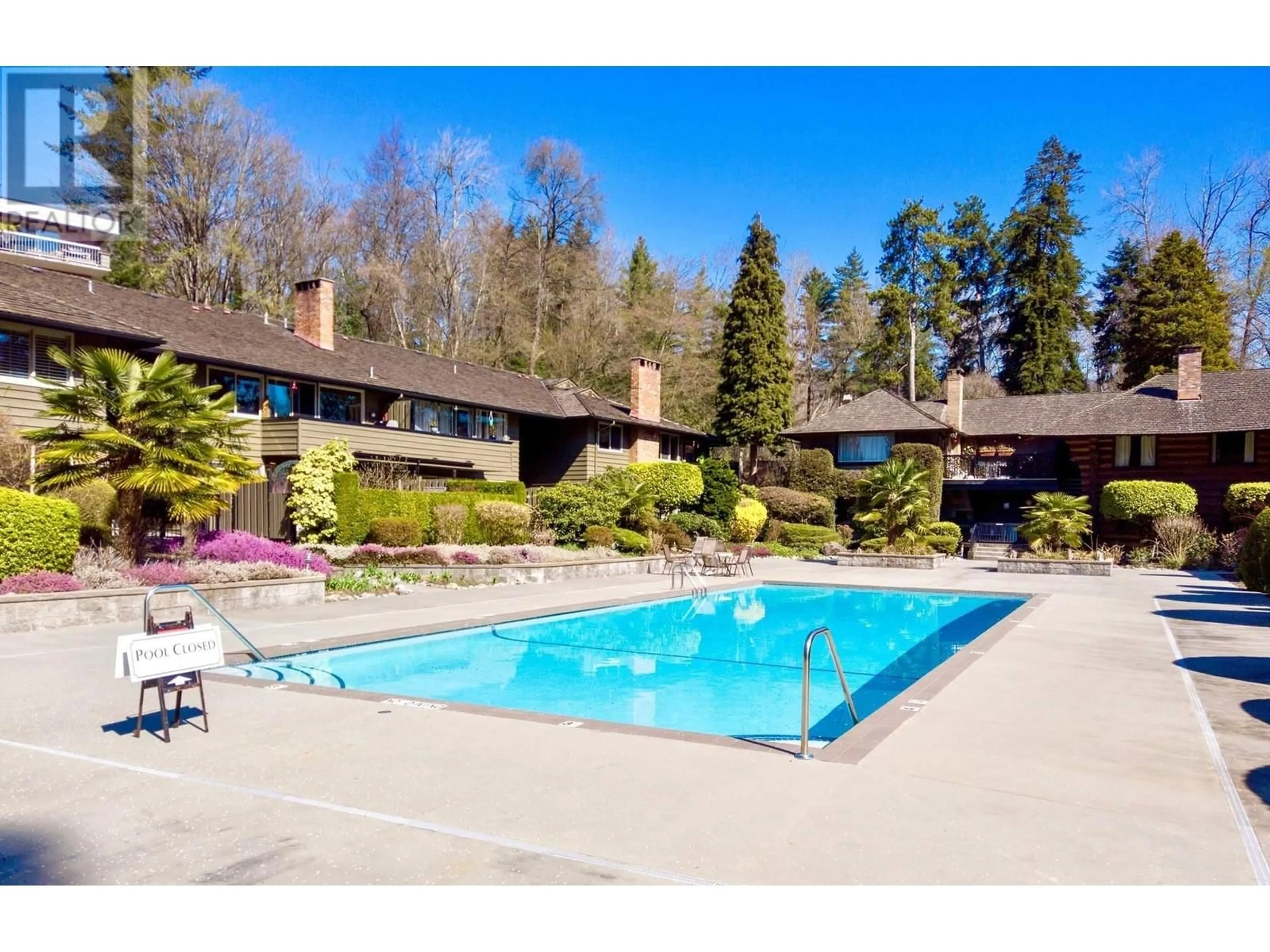 Pool for 810 - 235 KEITH ROAD, West Vancouver British Columbia V7T1L5