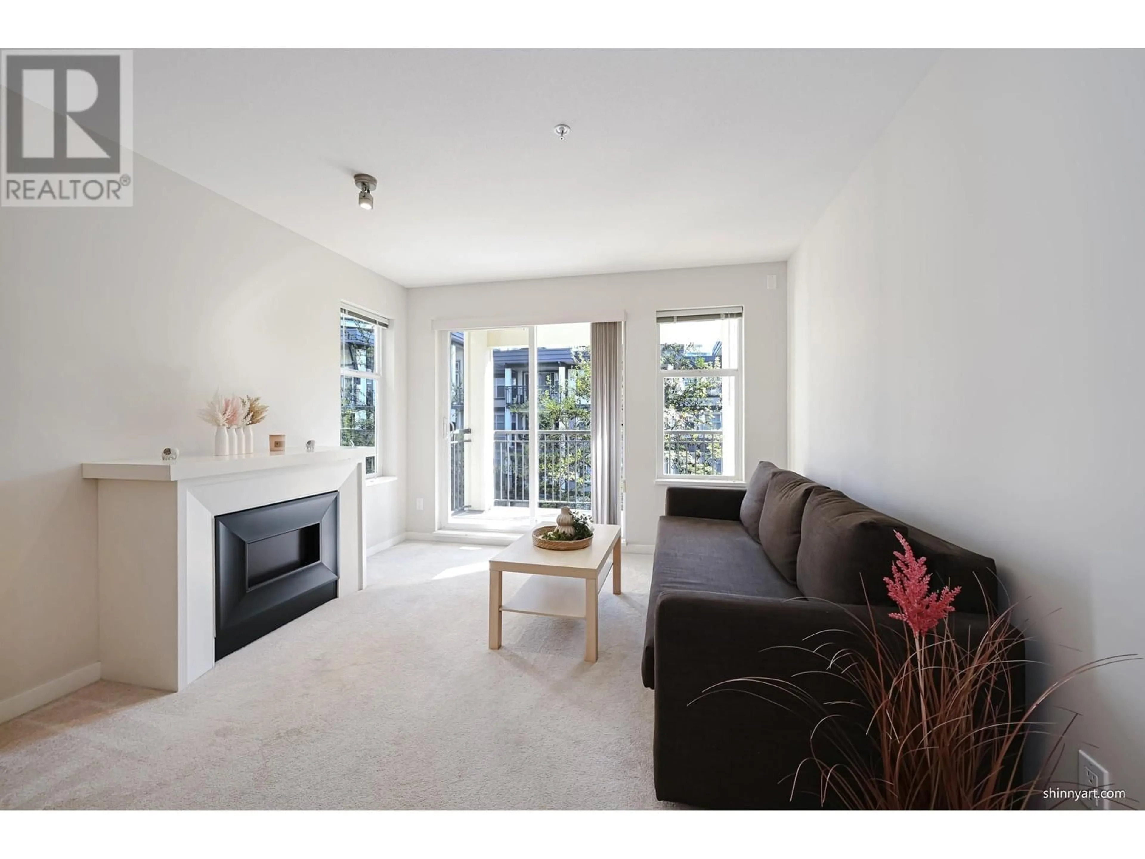 Living room with furniture, unknown for 218 - 4833 BRENTWOOD DRIVE, Burnaby British Columbia V5C0C3