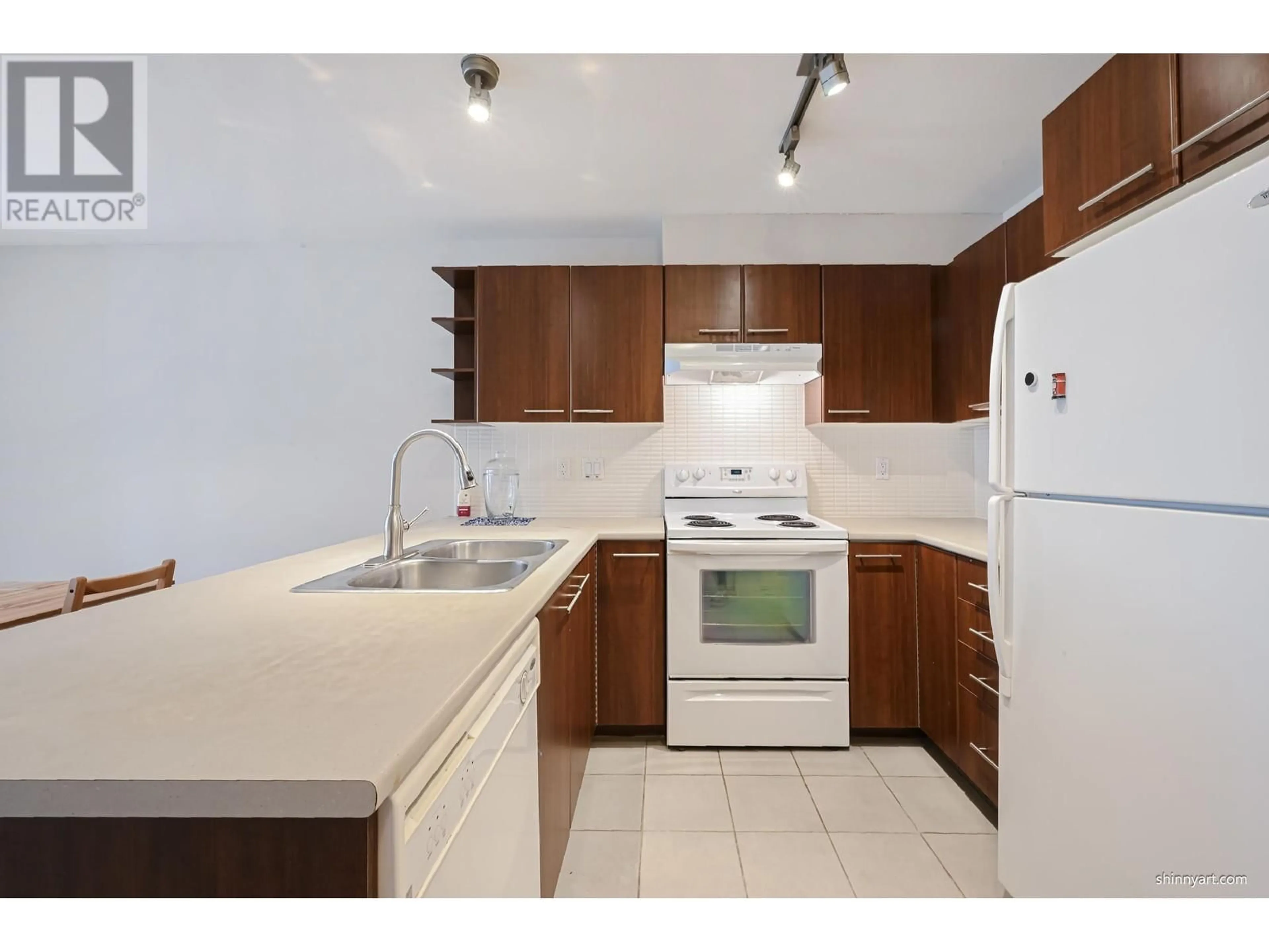Standard kitchen, unknown for 218 - 4833 BRENTWOOD DRIVE, Burnaby British Columbia V5C0C3