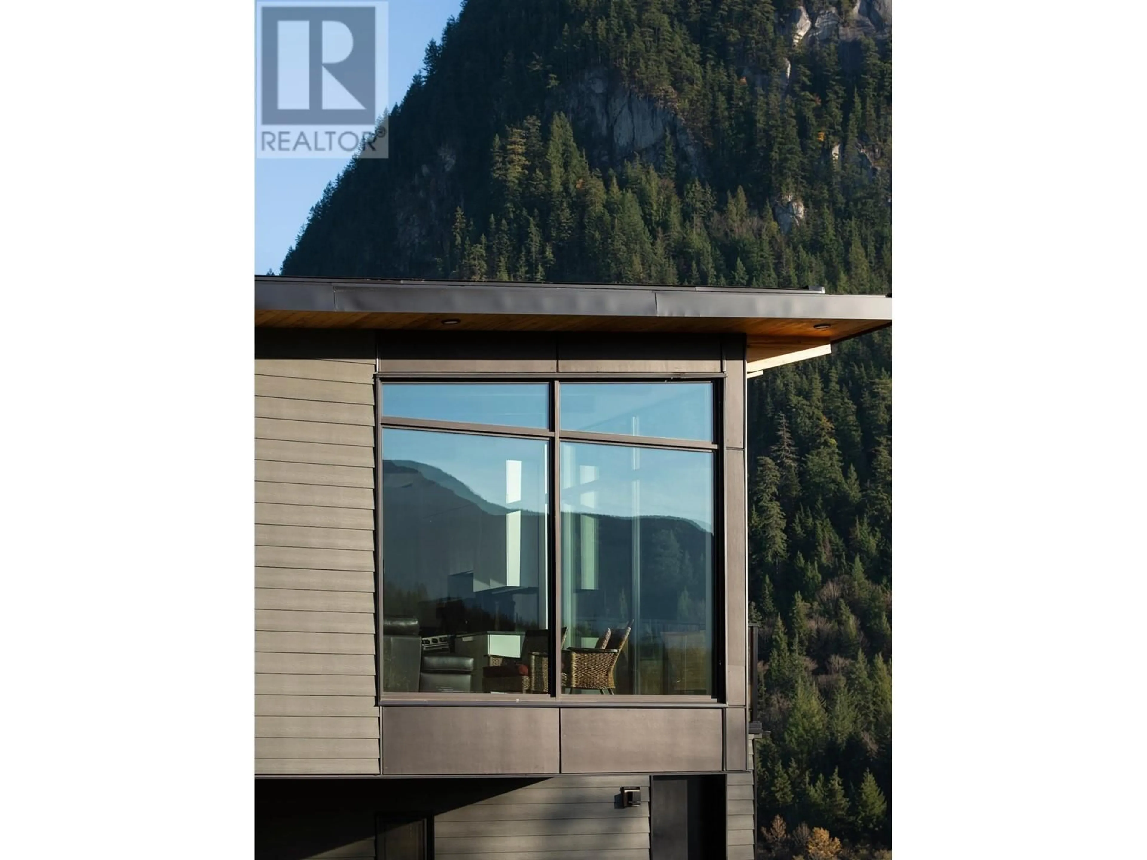 Unknown for 2232 CRUMPIT WOODS DRIVE, Squamish British Columbia V8B0T6