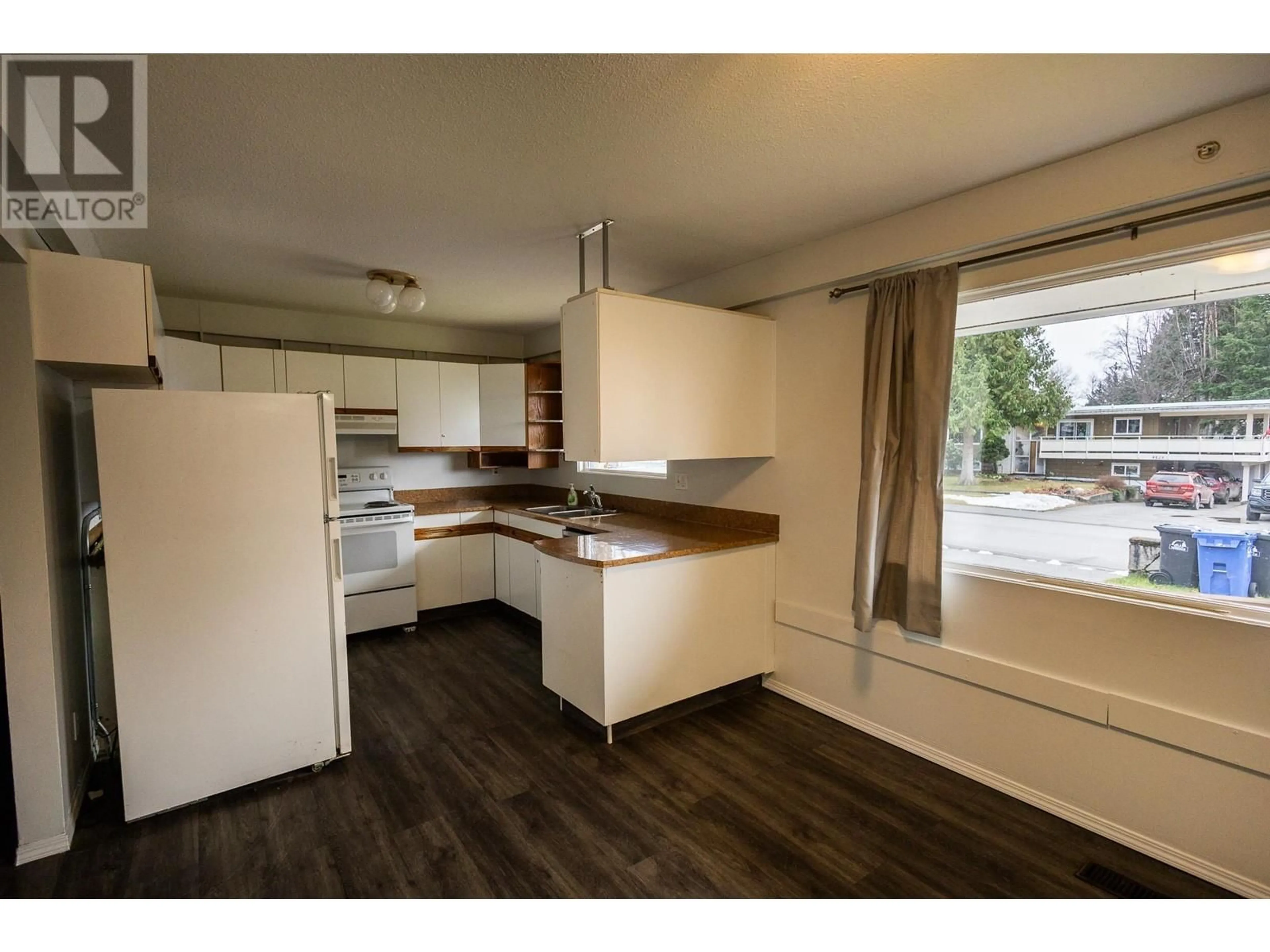 Standard kitchen, wood/laminate floor for 4830 SCOTT AVENUE, Terrace British Columbia V8G2B6