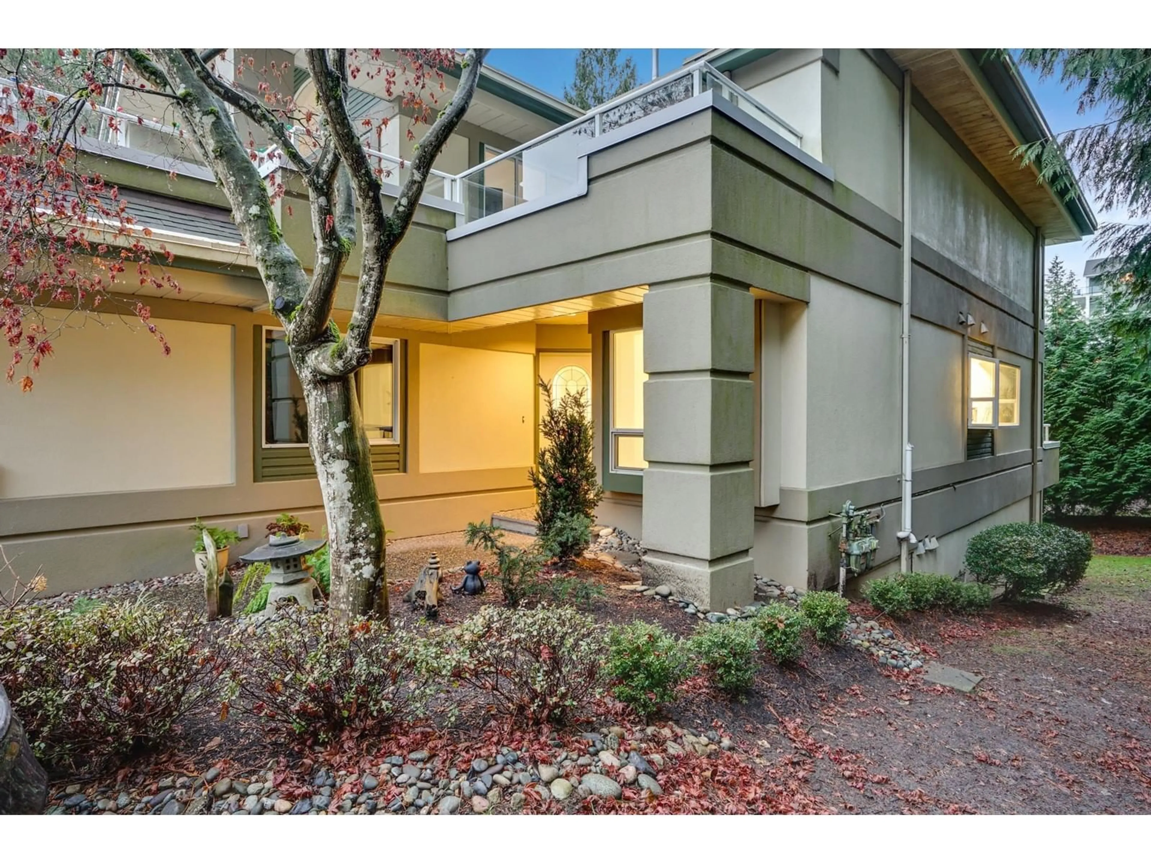 Indoor entryway for 40 - 4001 OLD CLAYBURN, Abbotsford British Columbia V3G1C5