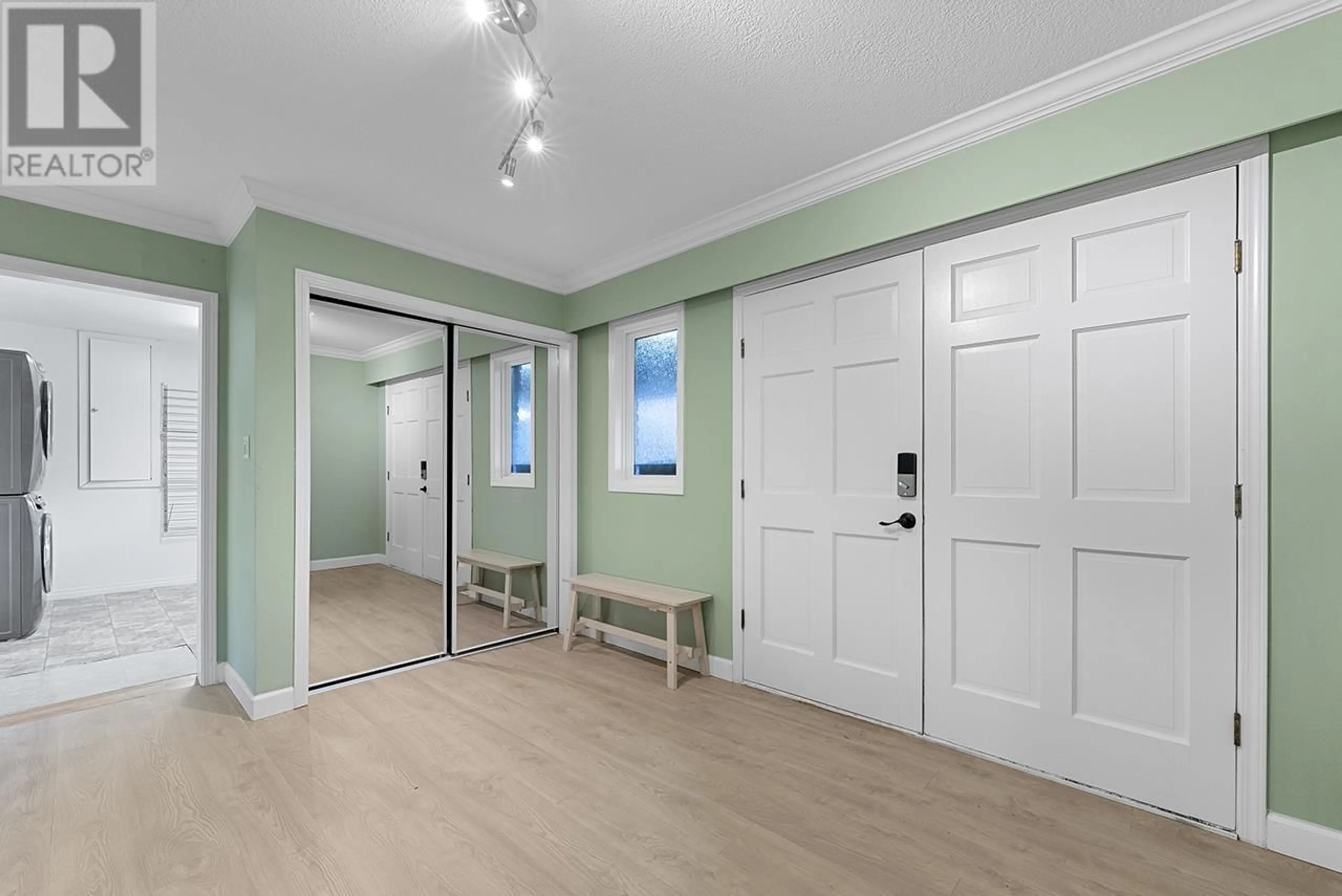 Indoor entryway for 9248 GENERAL CURRIE ROAD, Richmond British Columbia V6Y1M6