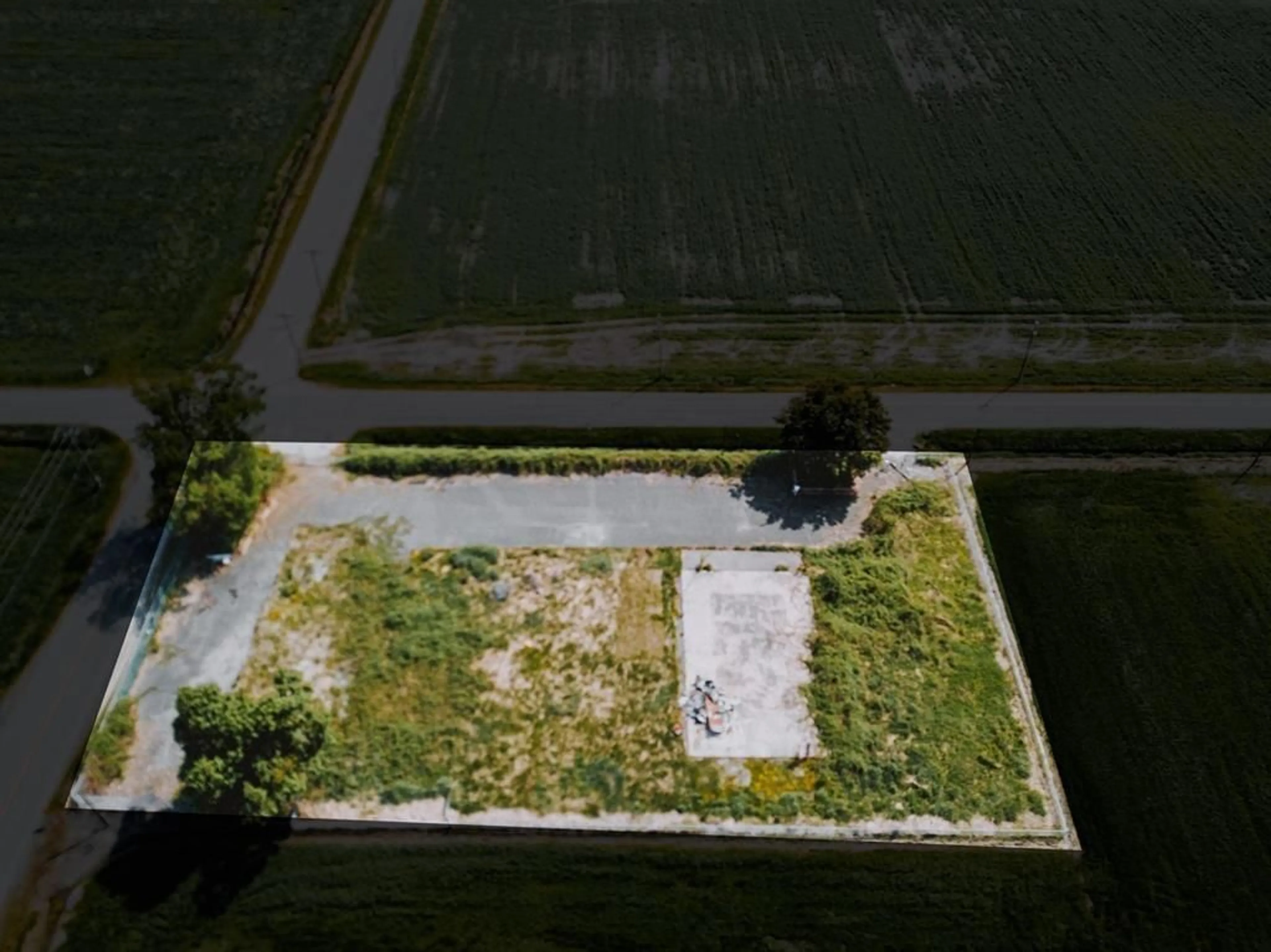 A pic from outside/outdoor area/front of a property/back of a property/a pic from drone, building for 31987 TOWNSHIPLINE ROAD, Abbotsford British Columbia V4X1M4