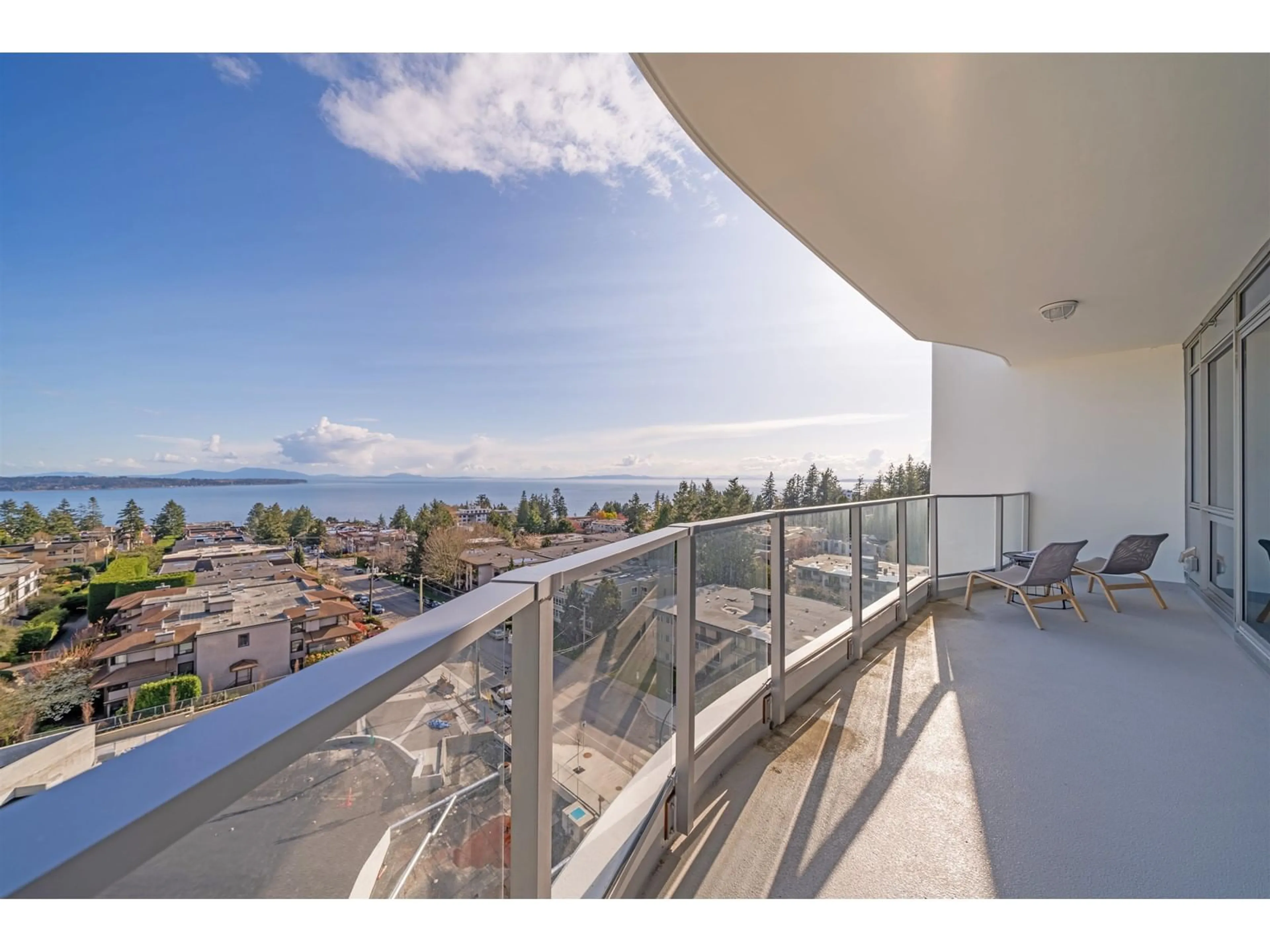 Balcony in the apartment, water/lake/river/ocean view for 906 1500 MARTIN STREET, White Rock British Columbia V4B0C2