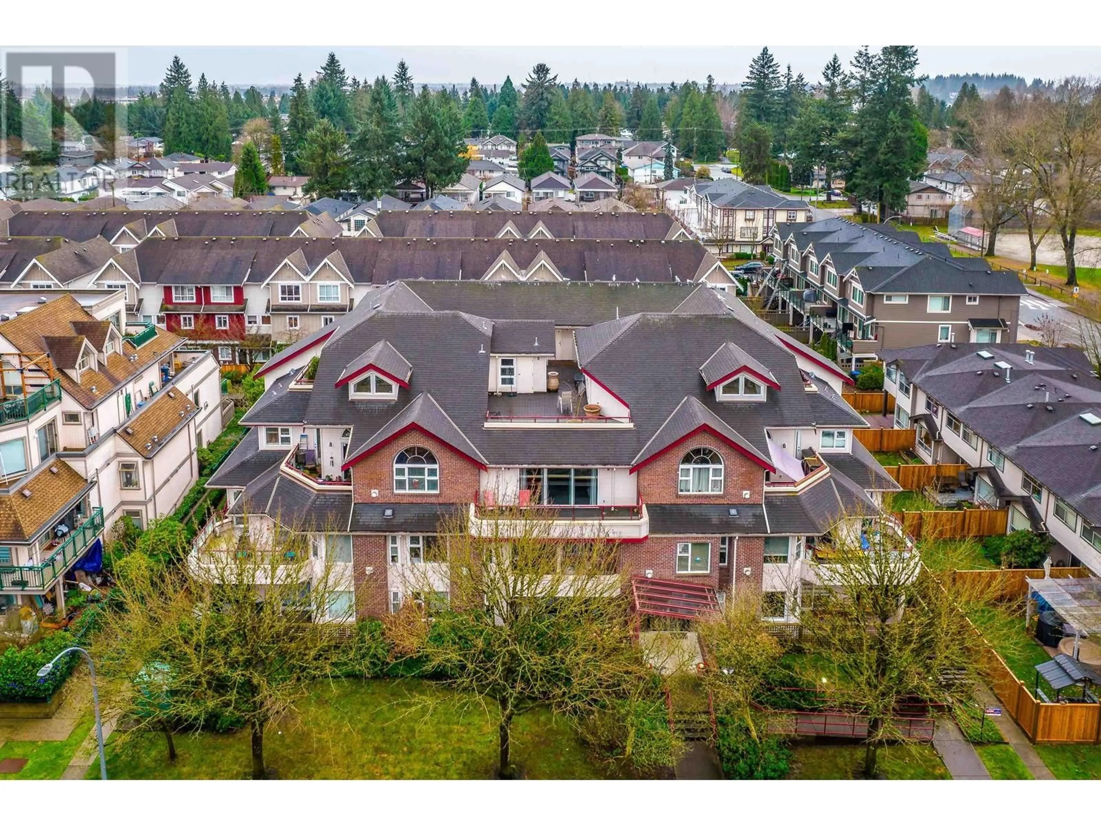 A pic from outside/outdoor area/front of a property/back of a property/a pic from drone, unknown for 107 1668 GRANT AVENUE, Port Coquitlam British Columbia V3B1P3