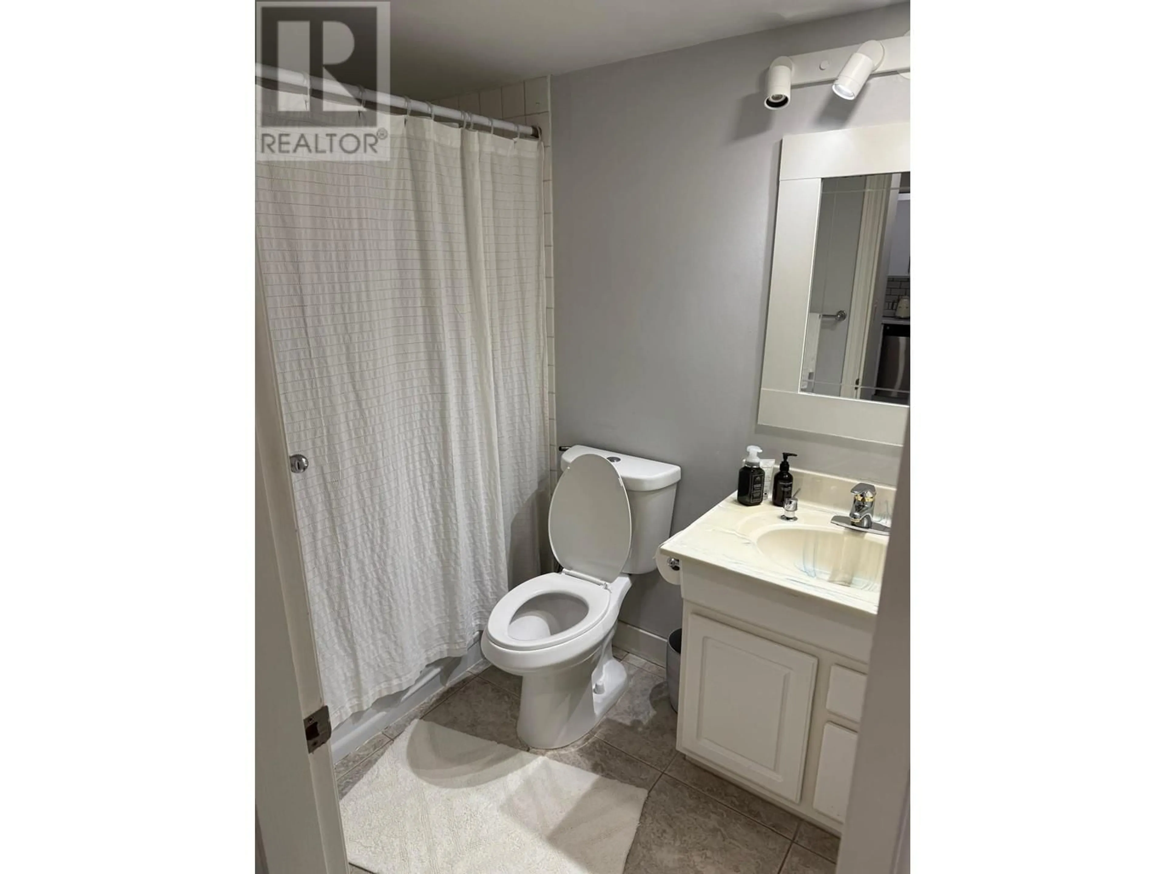 Standard bathroom, unknown for 407 2119 BELLEVUE AVENUE, West Vancouver British Columbia V7V1C2