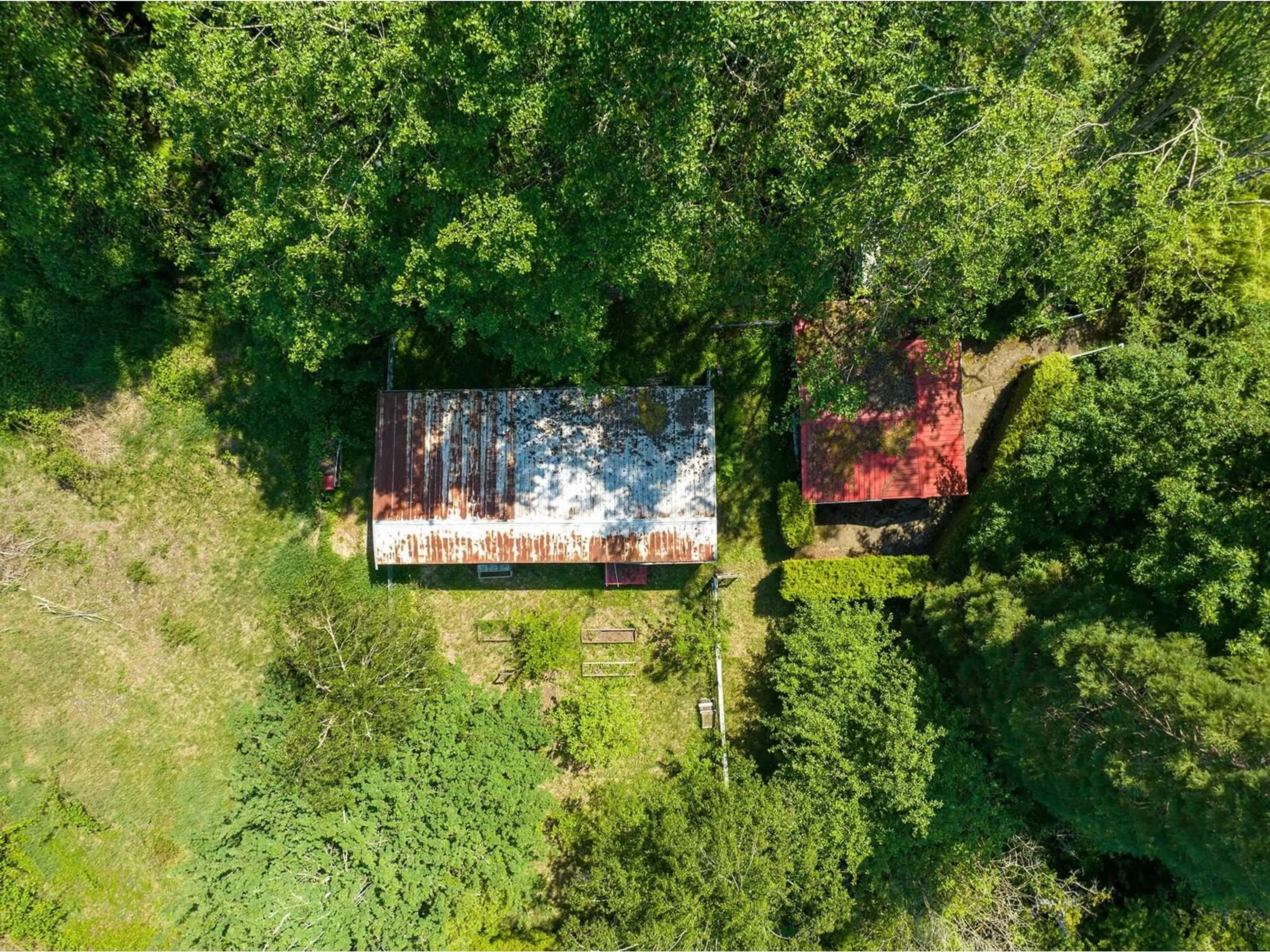 A pic from outside/outdoor area/front of a property/back of a property/a pic from drone, building for 320 192 STREET, Surrey British Columbia V3S9R9