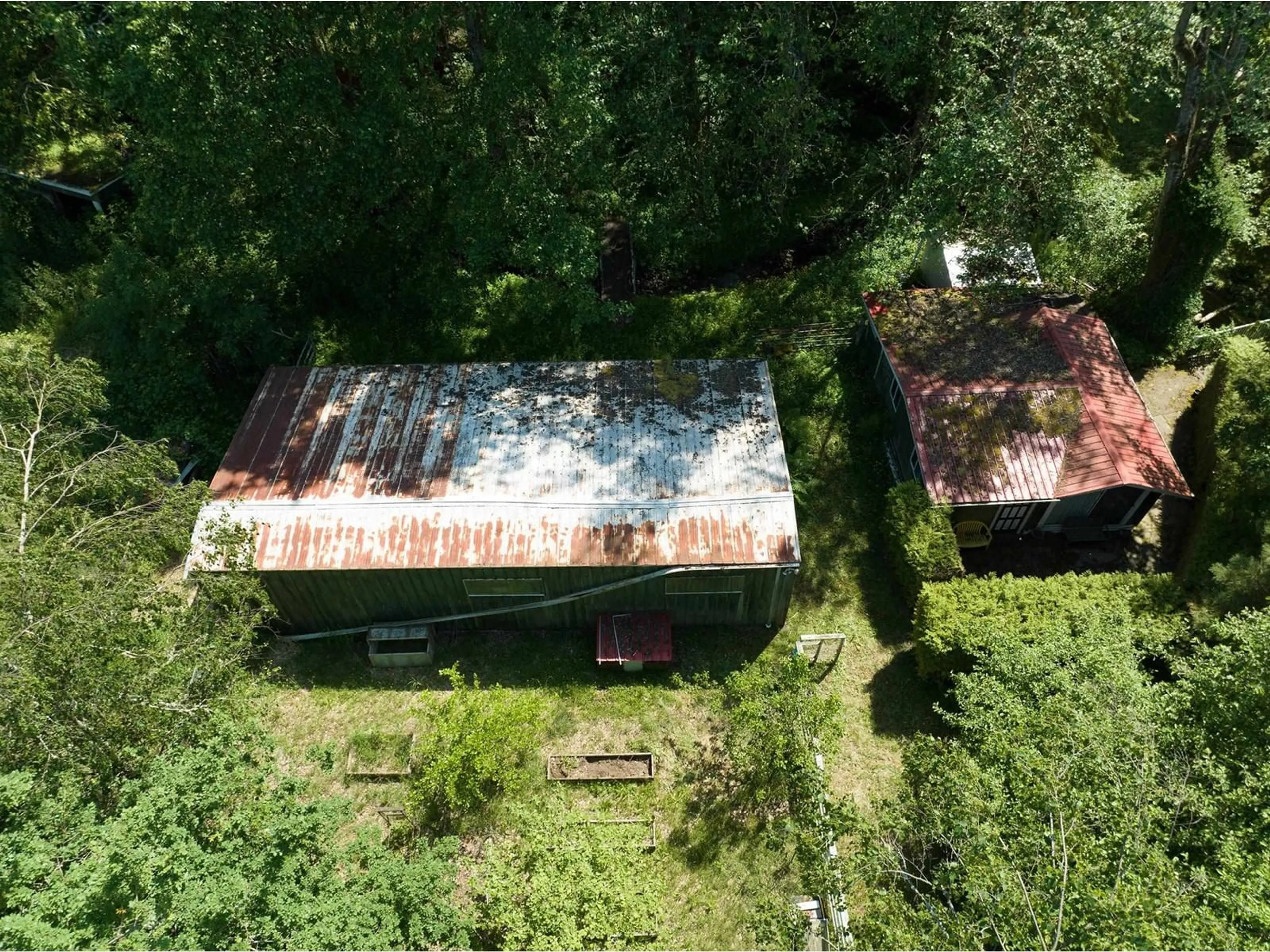 A pic from outside/outdoor area/front of a property/back of a property/a pic from drone, building for 320 192 STREET, Surrey British Columbia V3S9R9