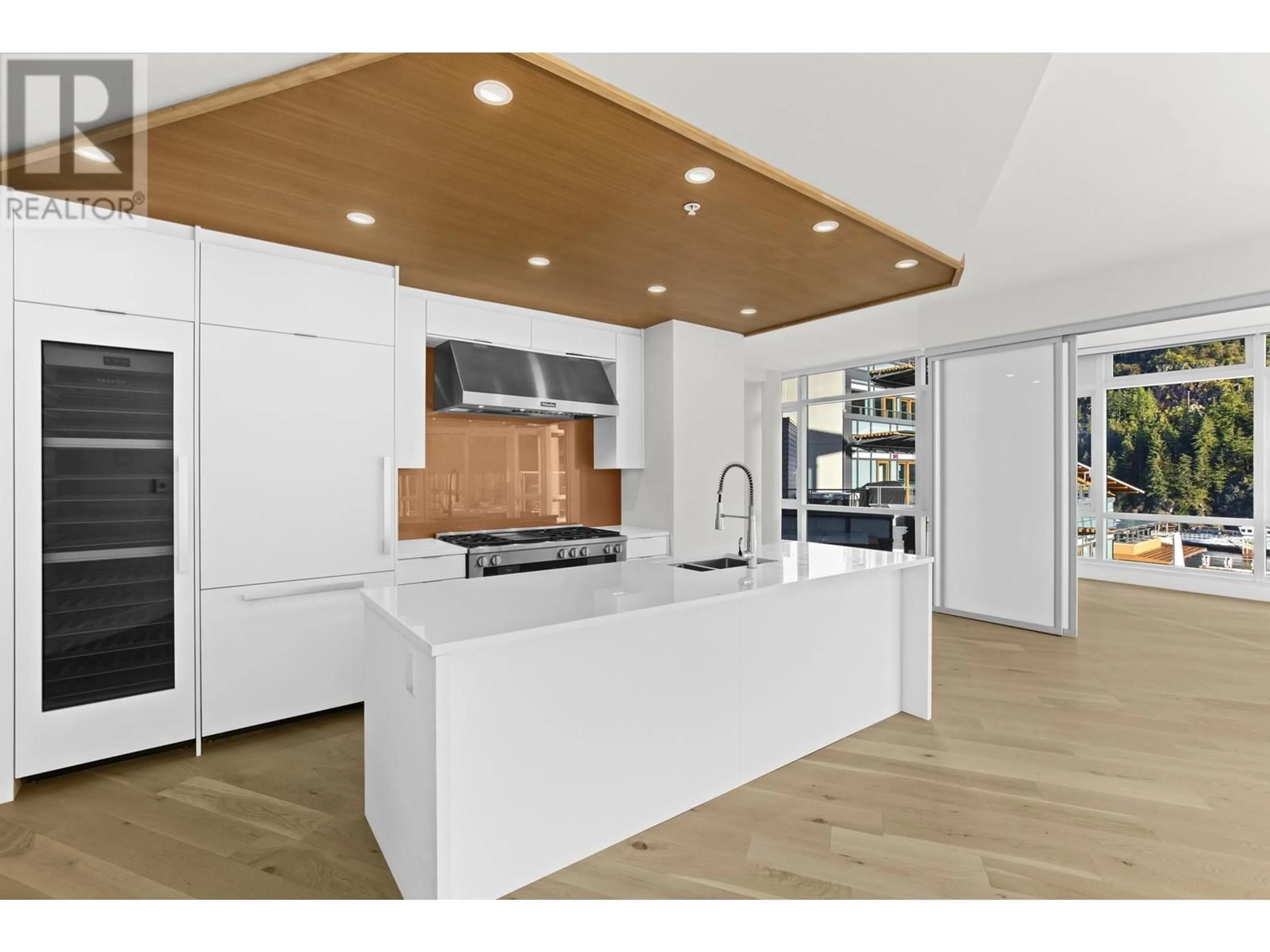Contemporary kitchen, unknown for 701 - 6687 NELSON AVENUE, West Vancouver British Columbia V7W2B2