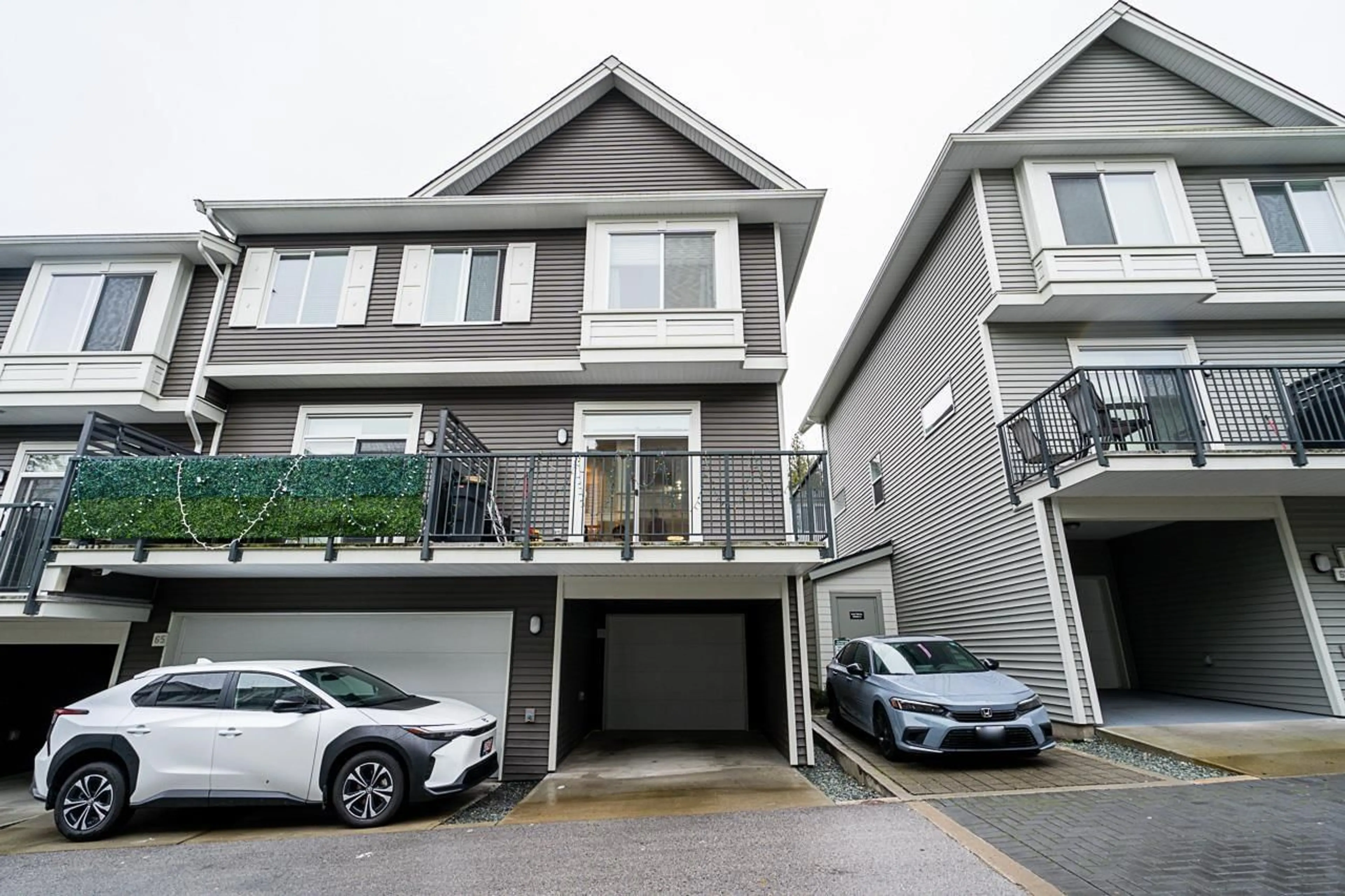 Unknown for 64 8168 136A STREET, Surrey British Columbia V3W2Z6