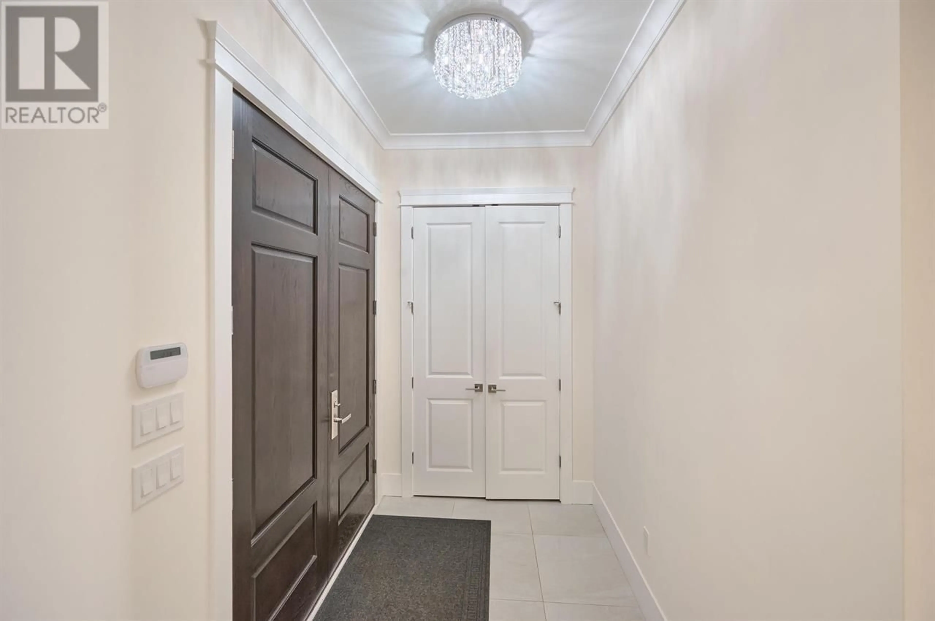 Indoor entryway for 488 62ND AVENUE, Vancouver British Columbia V5X2G1