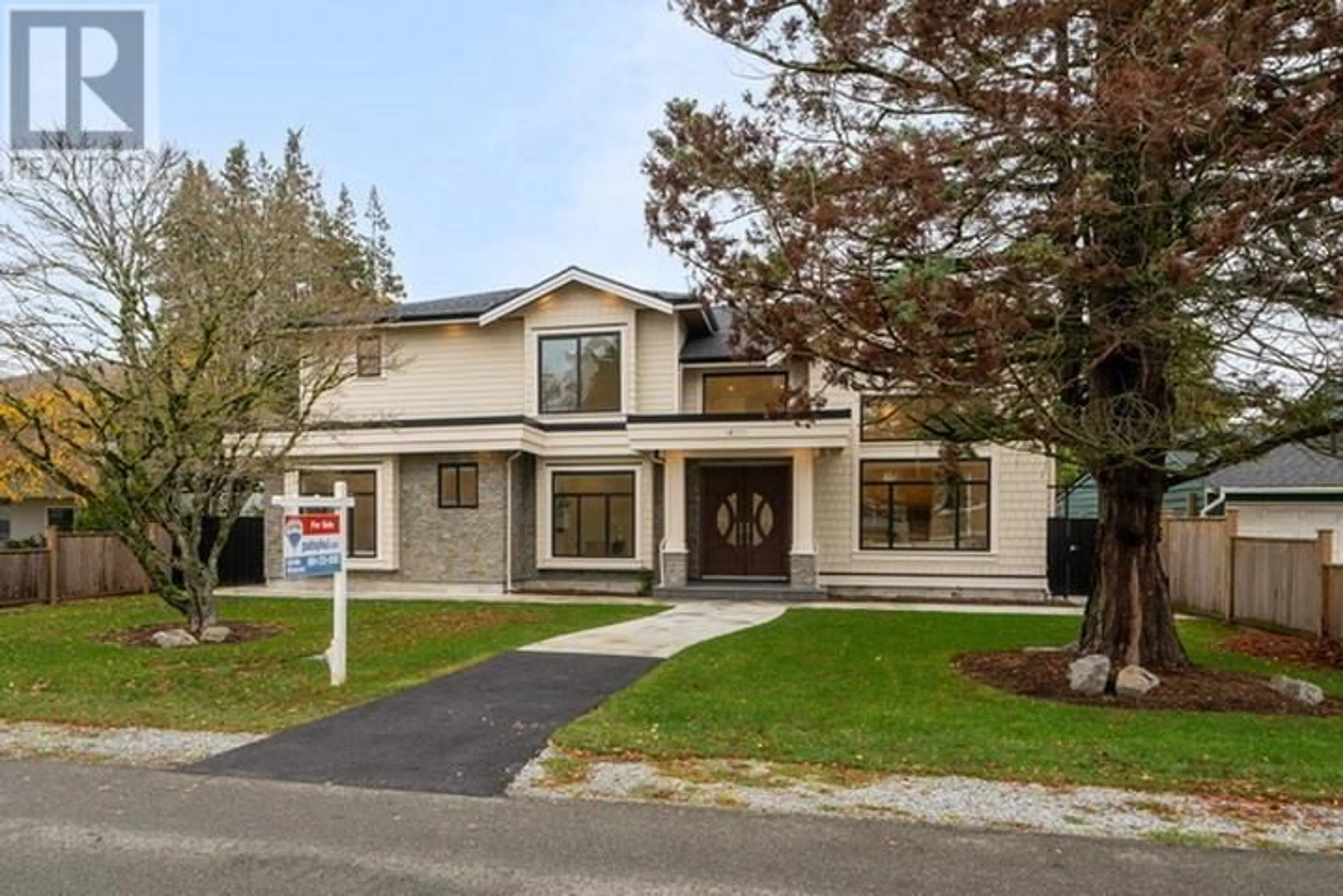 Home with vinyl exterior material, street for 10731 SWINTON CRESCENT, Richmond British Columbia V7A3T2