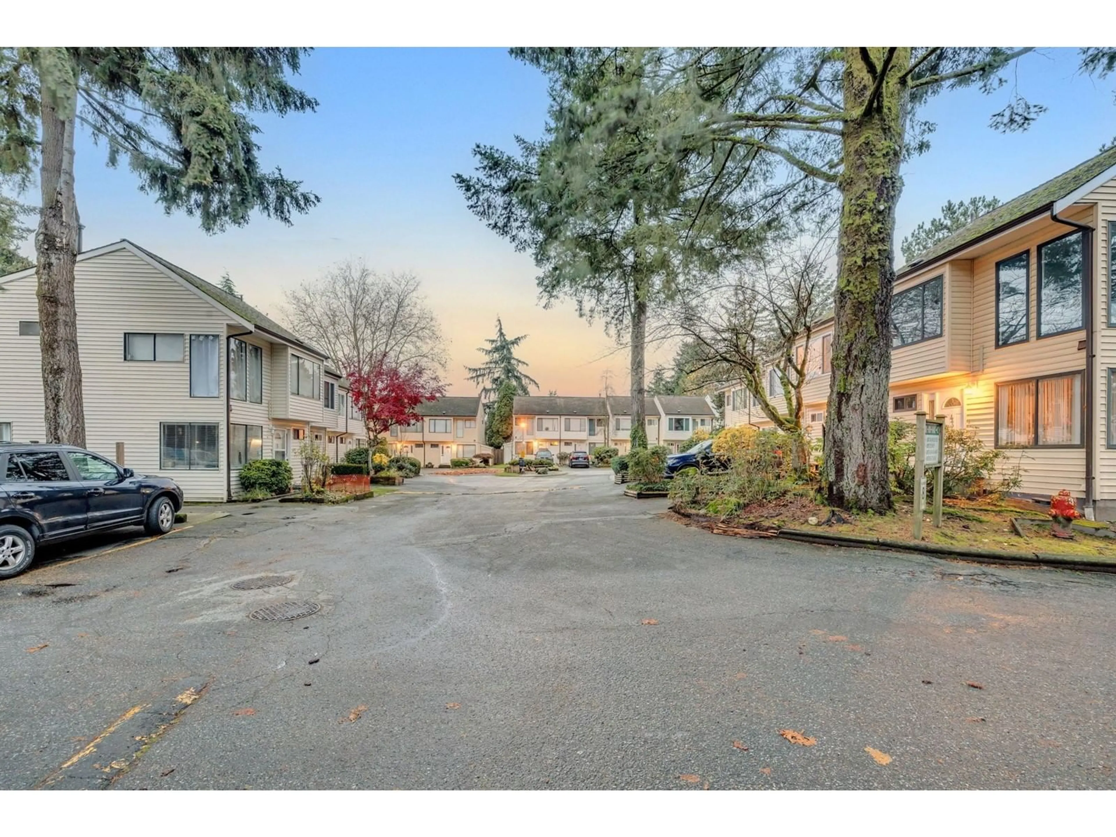 A pic from outside/outdoor area/front of a property/back of a property/a pic from drone, street for 47 9380 128 STREET, Surrey British Columbia V3V6A4