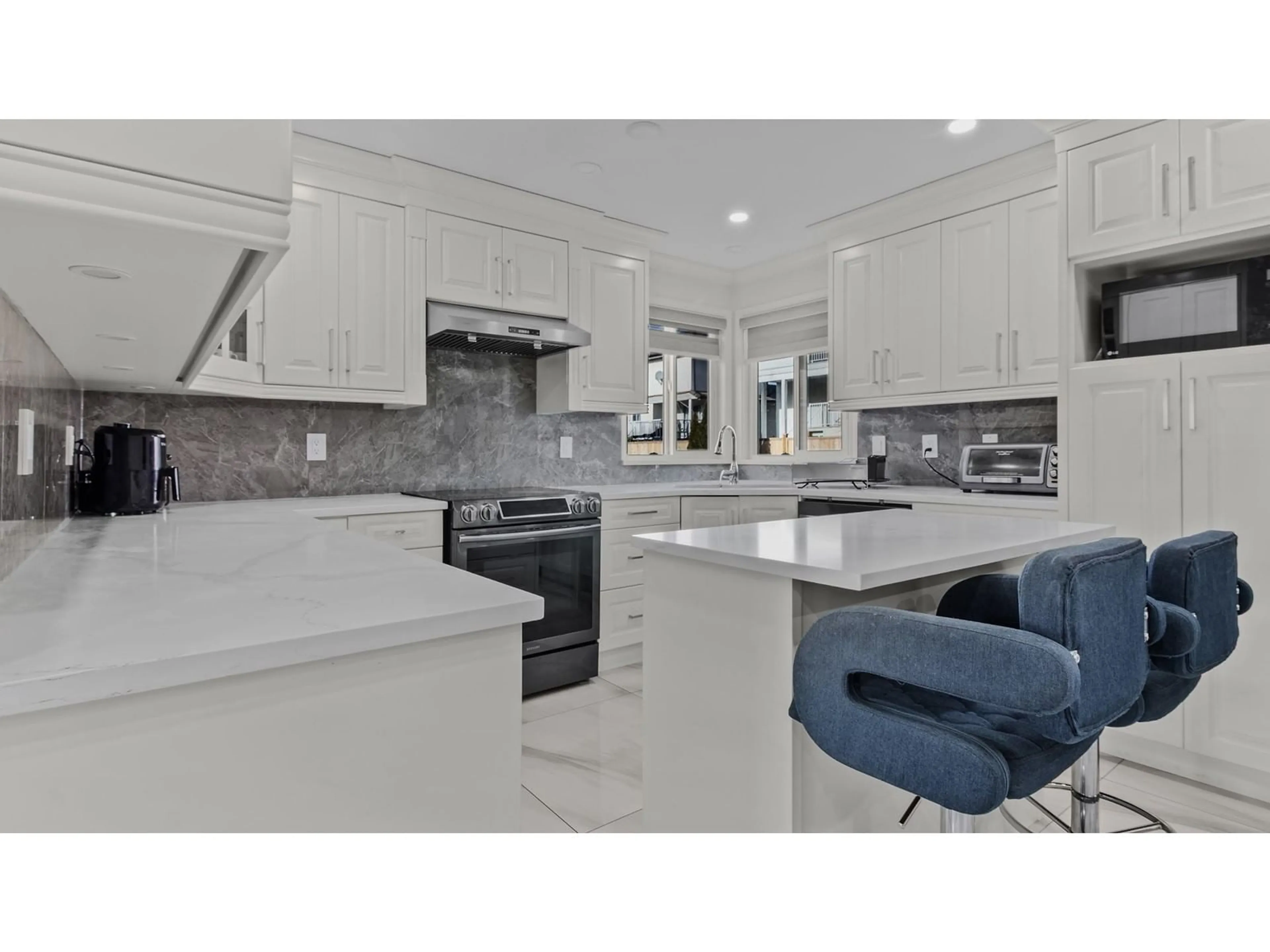 Open concept kitchen, ceramic/tile floor for 31297 WAGNER DRIVE, Abbotsford British Columbia V2T5G1