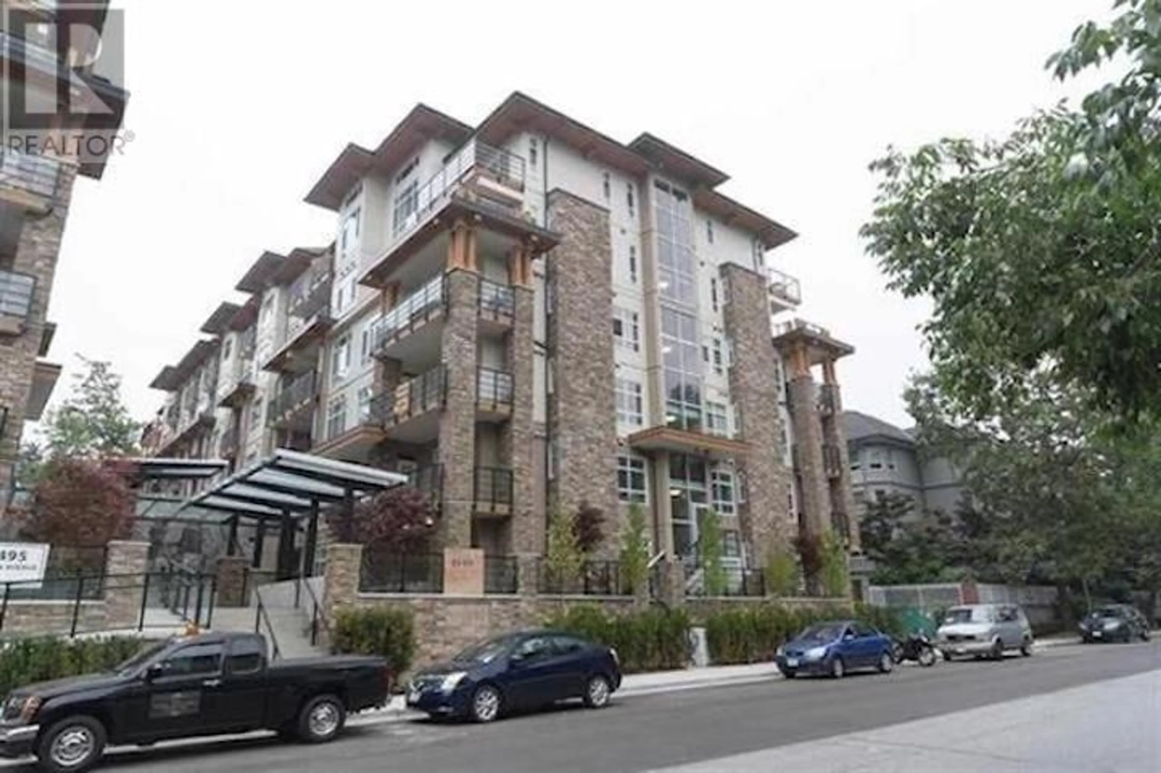 Patio, building for 411 2465 WILSON AVENUE, Port Coquitlam British Columbia V3C0E6