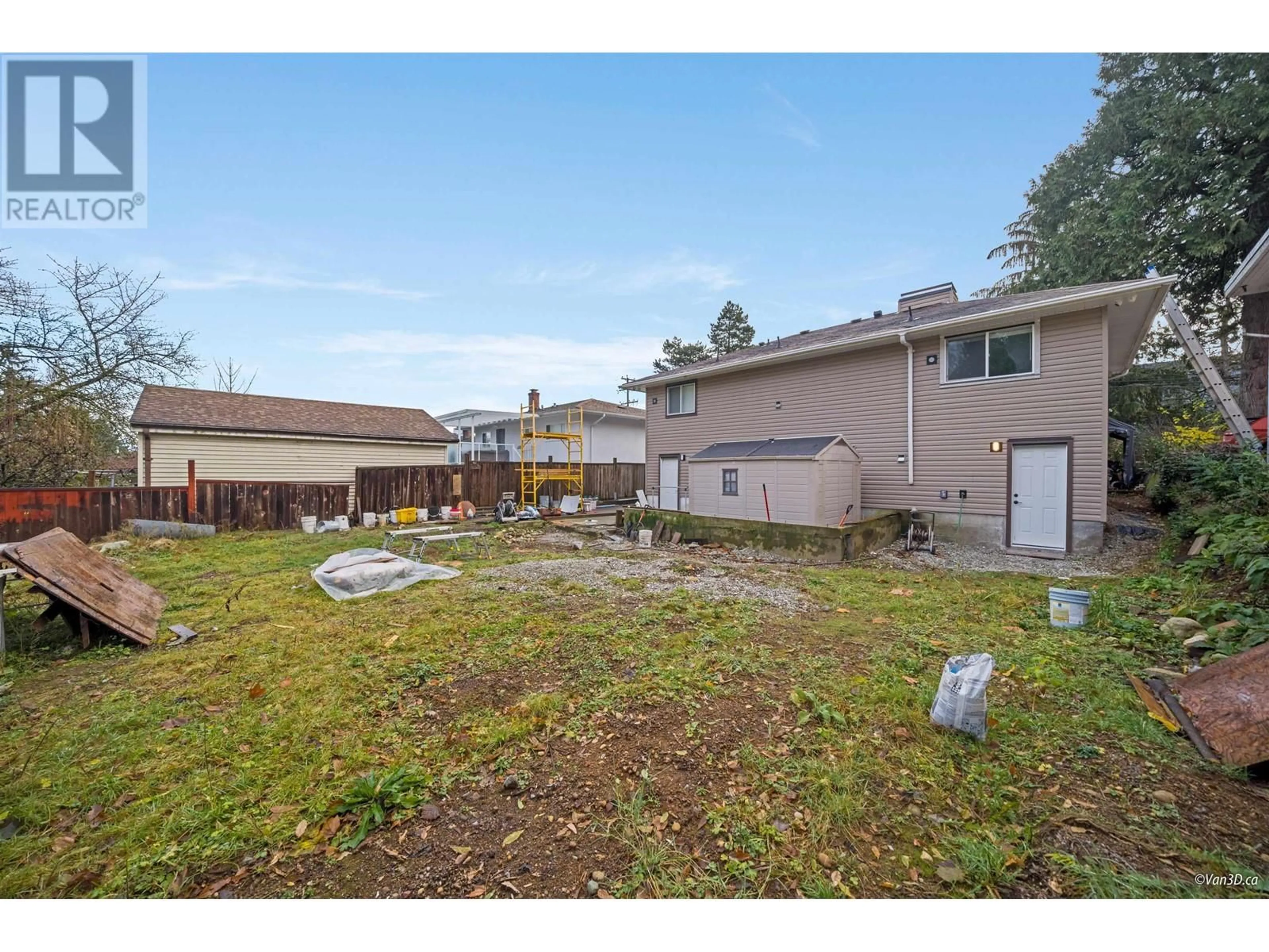 A pic from outside/outdoor area/front of a property/back of a property/a pic from drone, unknown for 7843 WEDGEWOOD STREET, Burnaby British Columbia V5E2E5