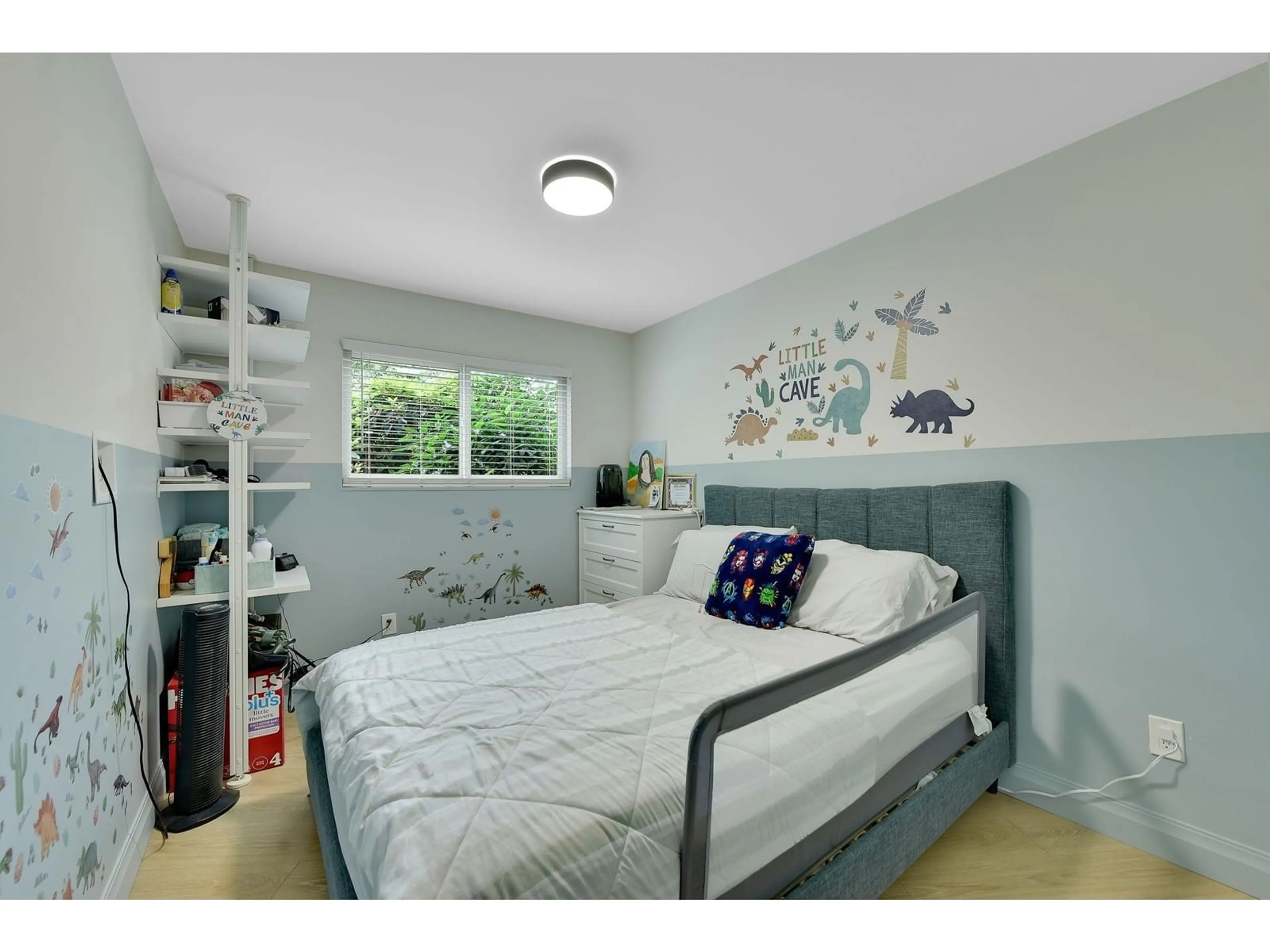 Bedroom with bed, unknown for 14826 HOLLY PARK LANE, Surrey British Columbia V3R6Y2