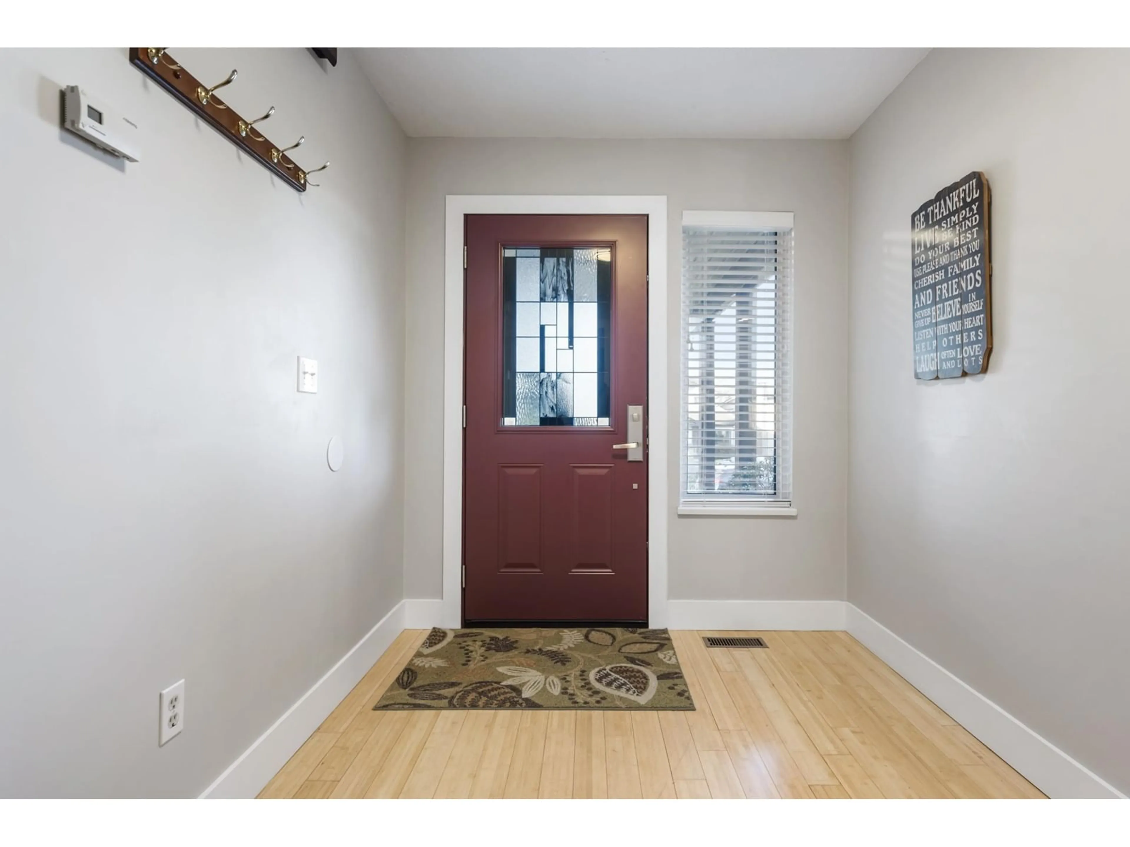 Indoor entryway for 21456 92B AVENUE, Langley British Columbia V1M1P4