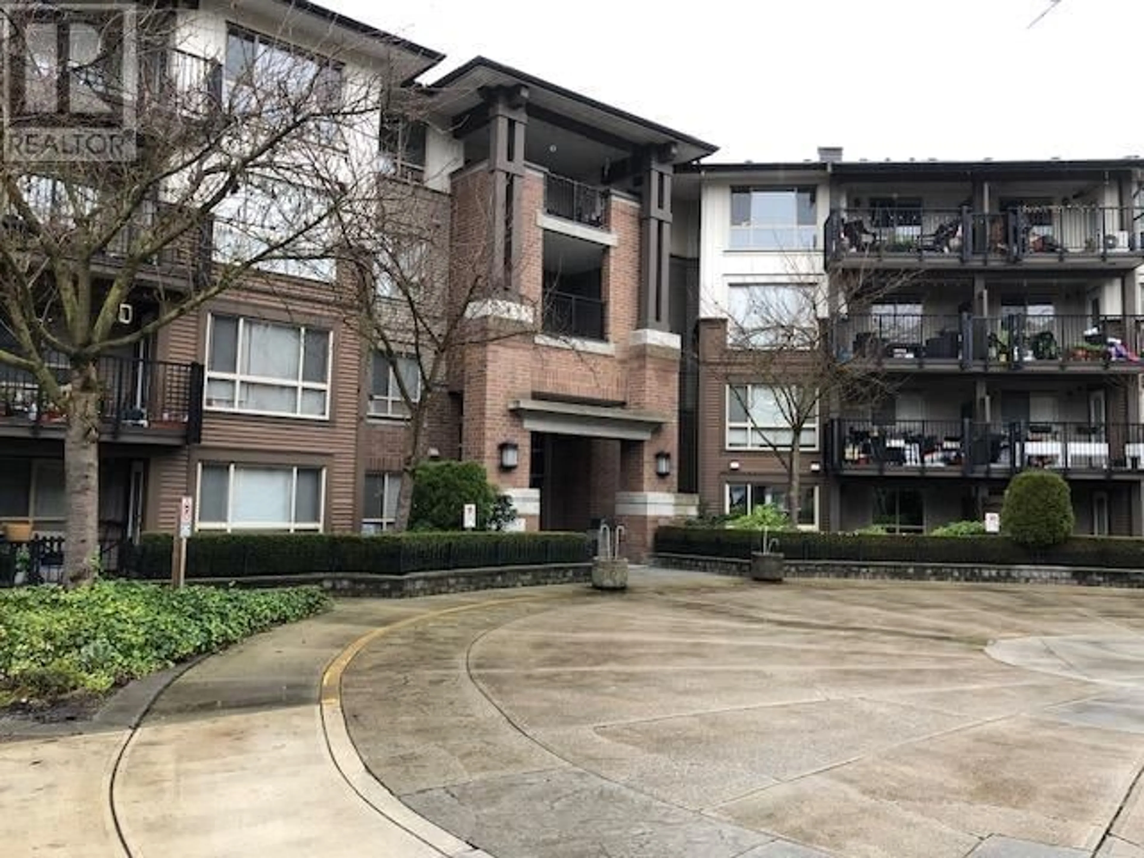 A pic from outside/outdoor area/front of a property/back of a property/a pic from drone, building for 113 11665 HANEY BYPASS, Maple Ridge British Columbia V2X8W9