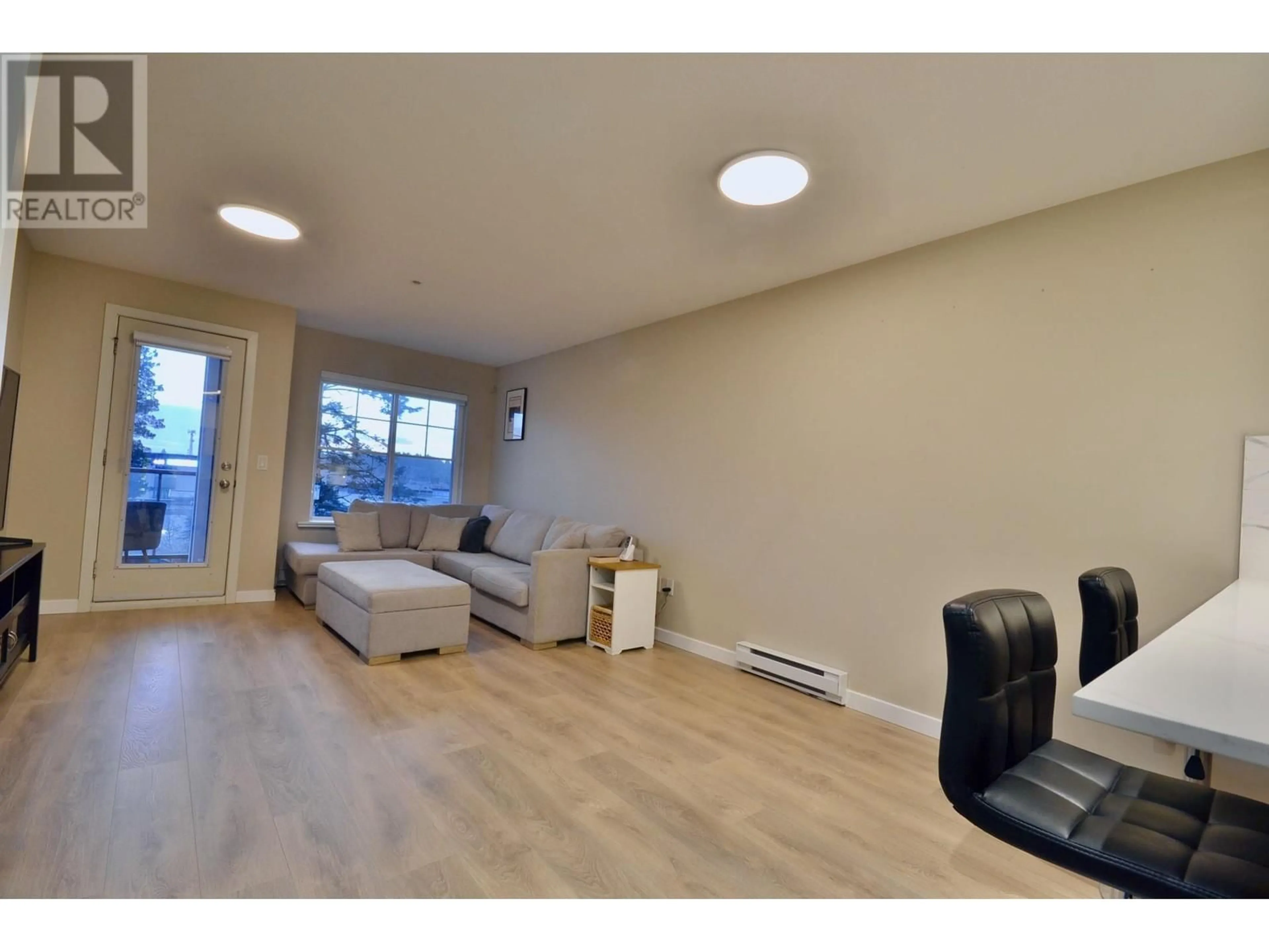 A pic of a room for 404 1969 WESTMINSTER AVENUE, Port Coquitlam British Columbia V3B1E7