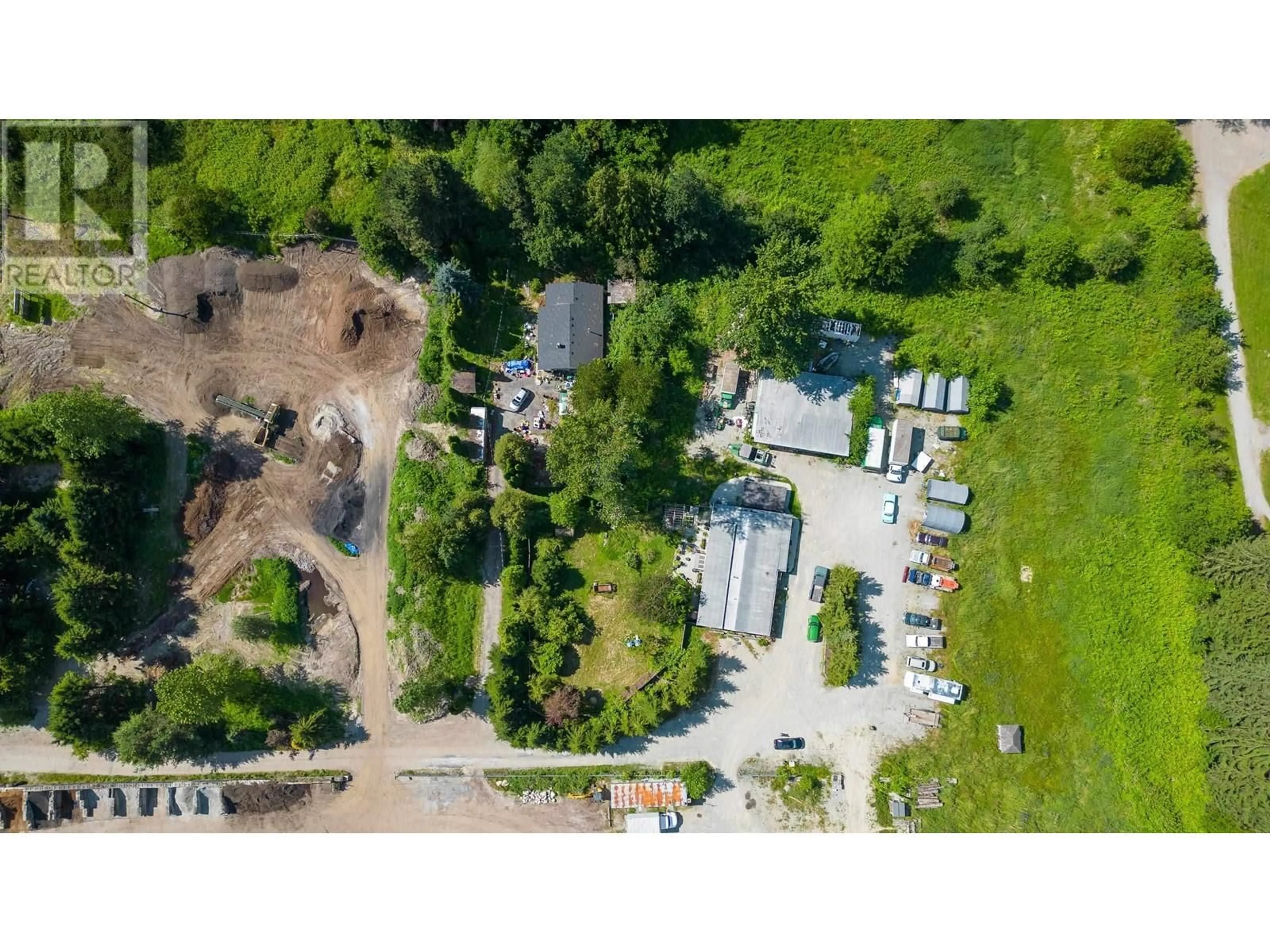 A pic from outside/outdoor area/front of a property/back of a property/a pic from drone, unknown for 23519 LOUGHEED HIGHWAY, Maple Ridge British Columbia V2W1B8