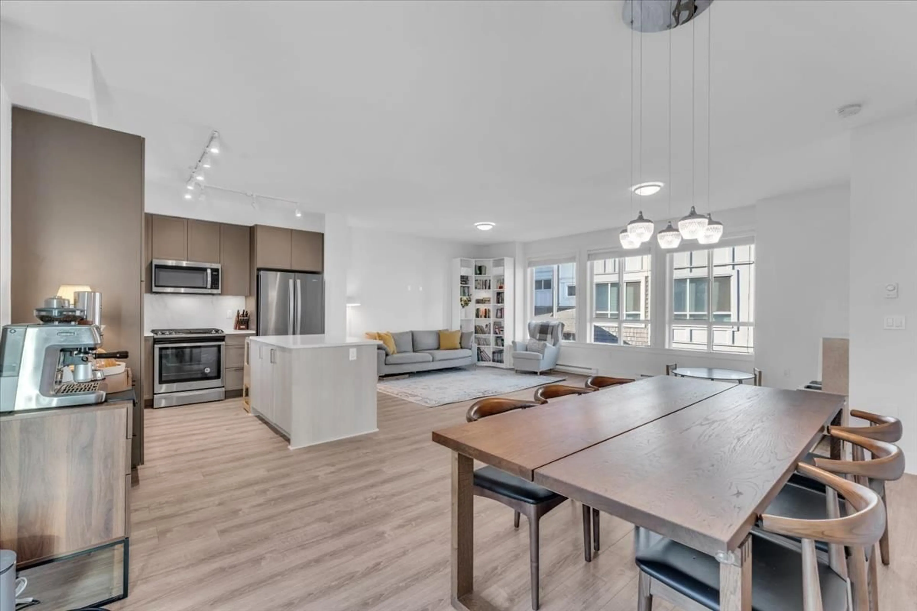 Open concept kitchen, unknown for 51 9688 162A STREET, Surrey British Columbia V4N6V3