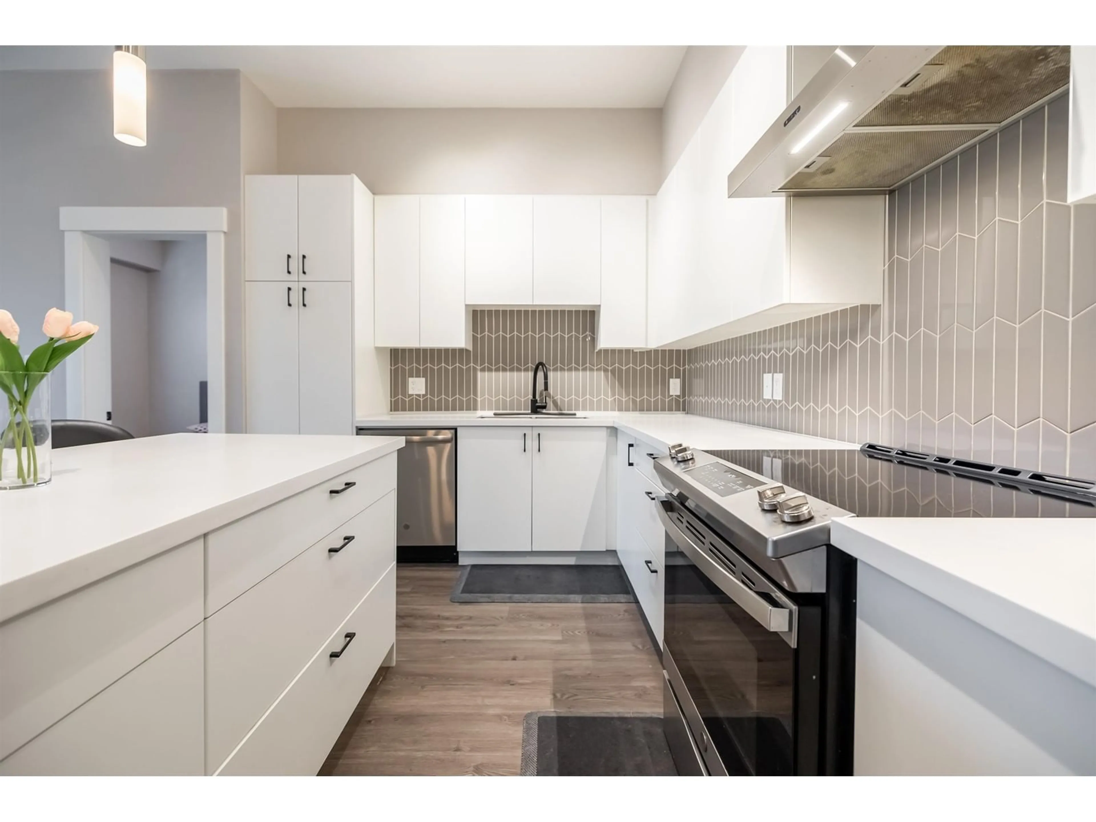 Contemporary kitchen, ceramic/tile floor for A602 20838 78B AVENUE, Langley British Columbia V2Y3M1