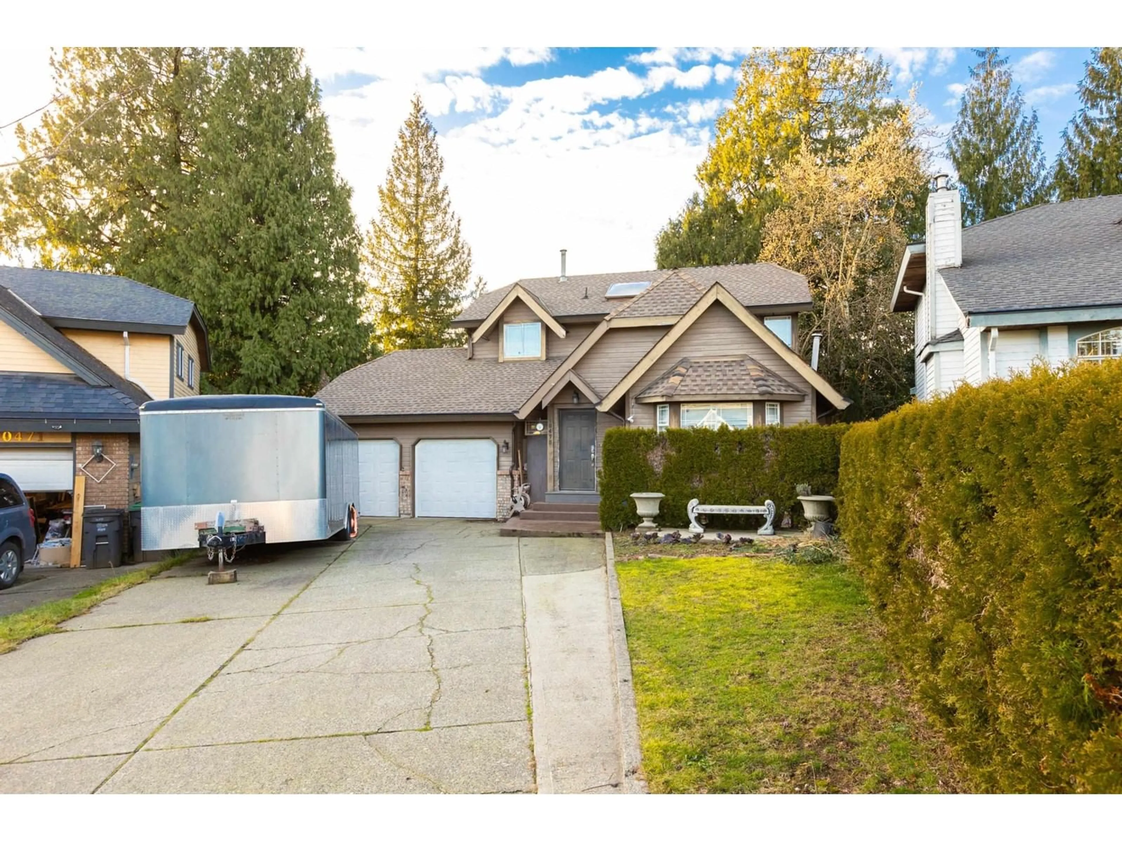 Home with vinyl exterior material, street for 10475 GLENBROOK GROVE, Surrey British Columbia V4N1W9