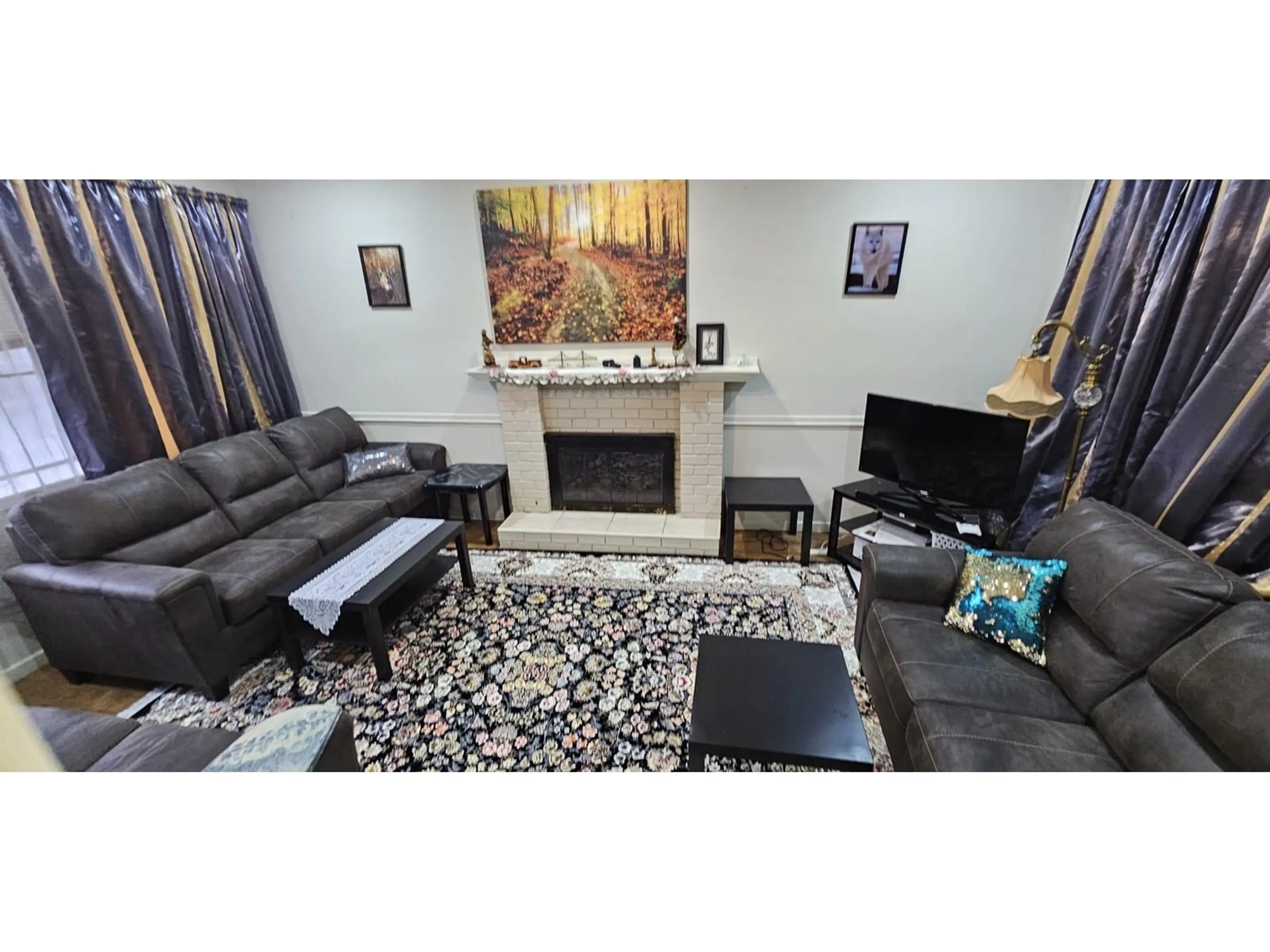 Living room with furniture, unknown for 3159 TOWNLINE ROAD, Abbotsford British Columbia V2T5J2