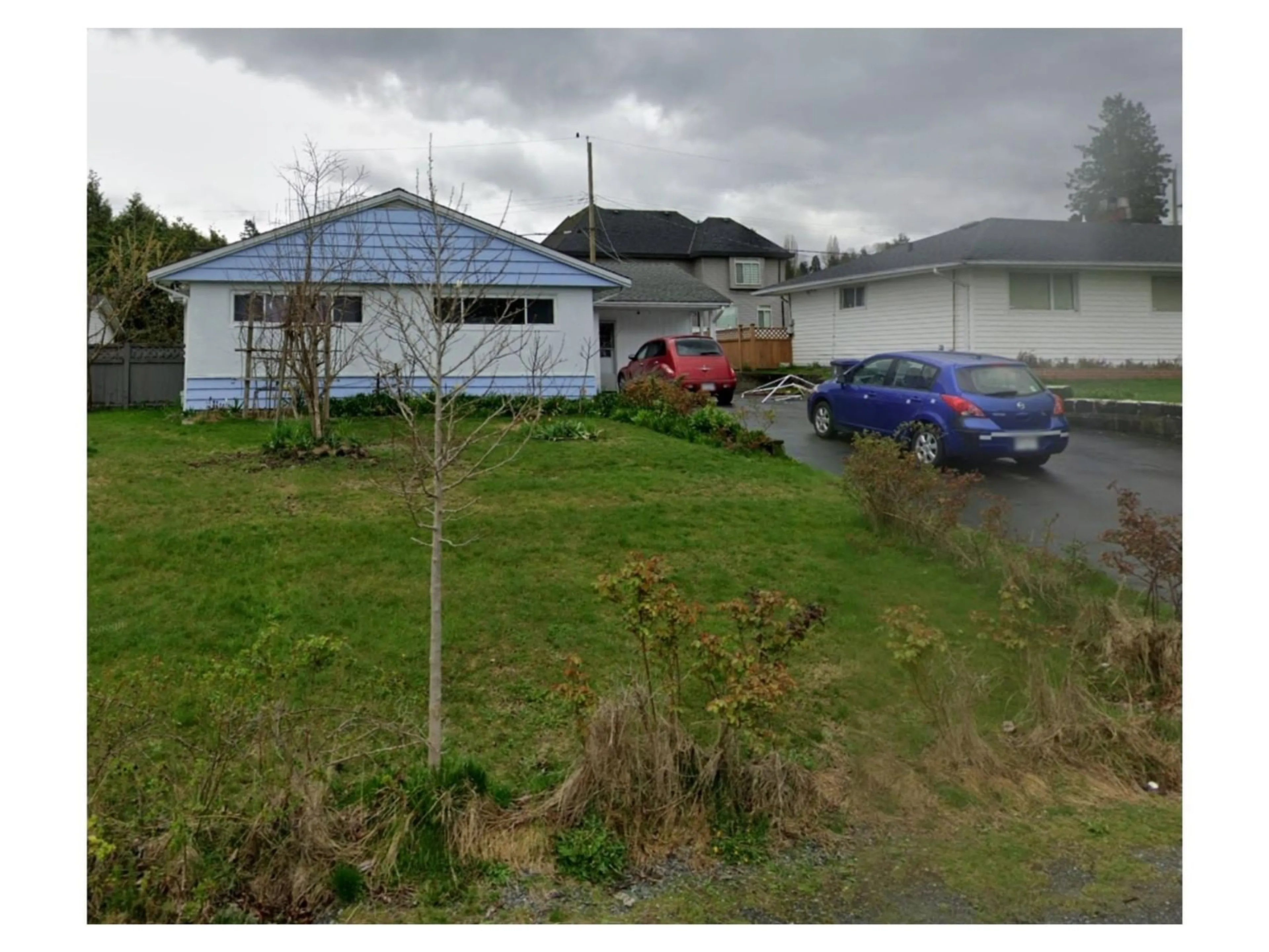A pic from outside/outdoor area/front of a property/back of a property/a pic from drone, street for 11124 BOLIVAR, Surrey British Columbia V3R3A3