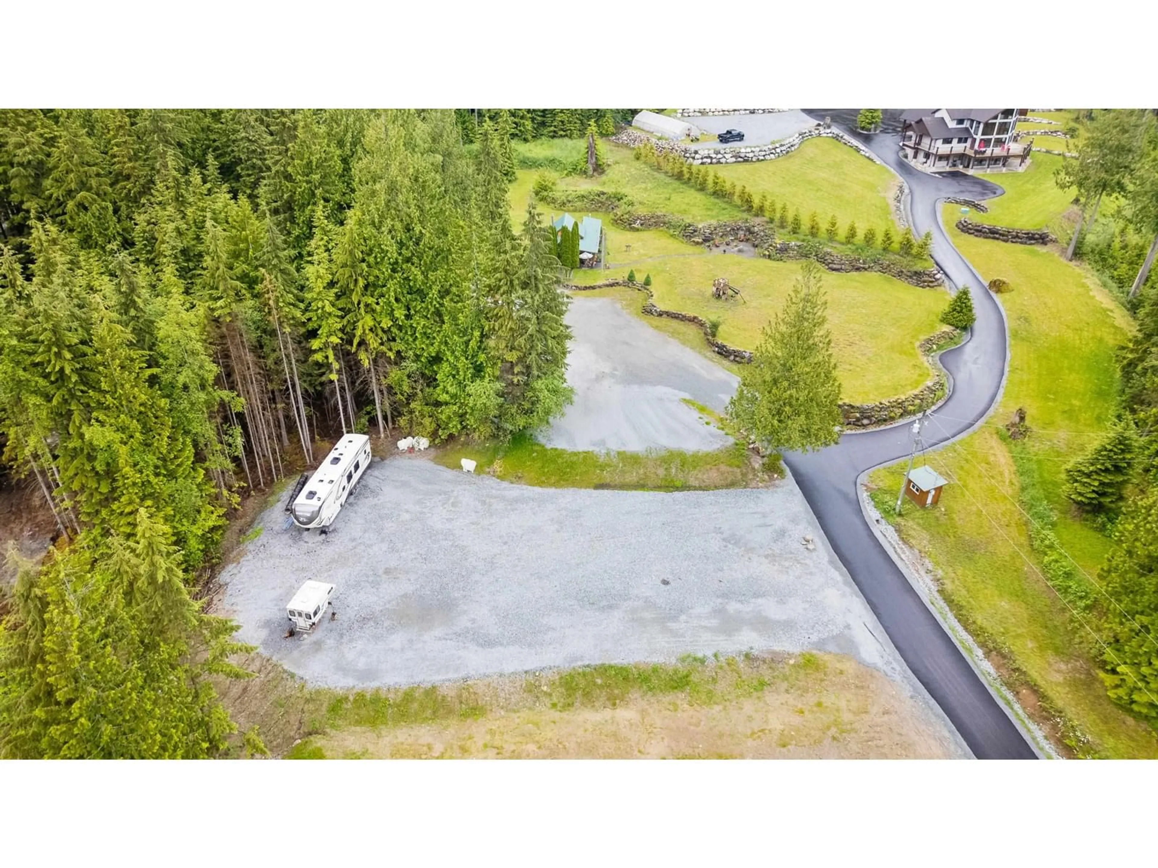 A pic from outside/outdoor area/front of a property/back of a property/a pic from drone, unknown for 32219 DEWDNEY TRUNK ROAD, Mission British Columbia V4S1L7