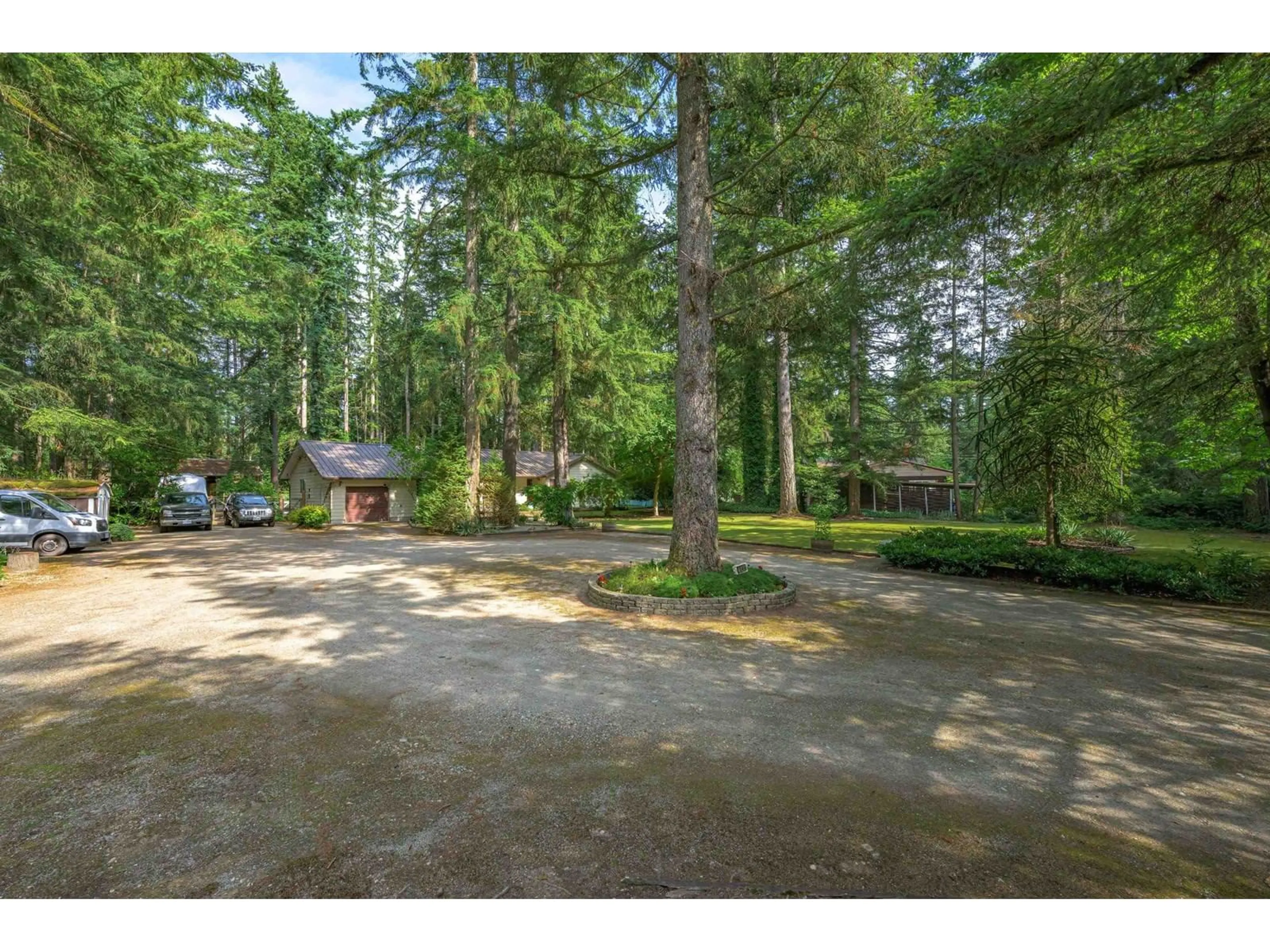 A pic from outside/outdoor area/front of a property/back of a property/a pic from drone, forest/trees view for 2546 200 STREET, Langley British Columbia V2Z1X1