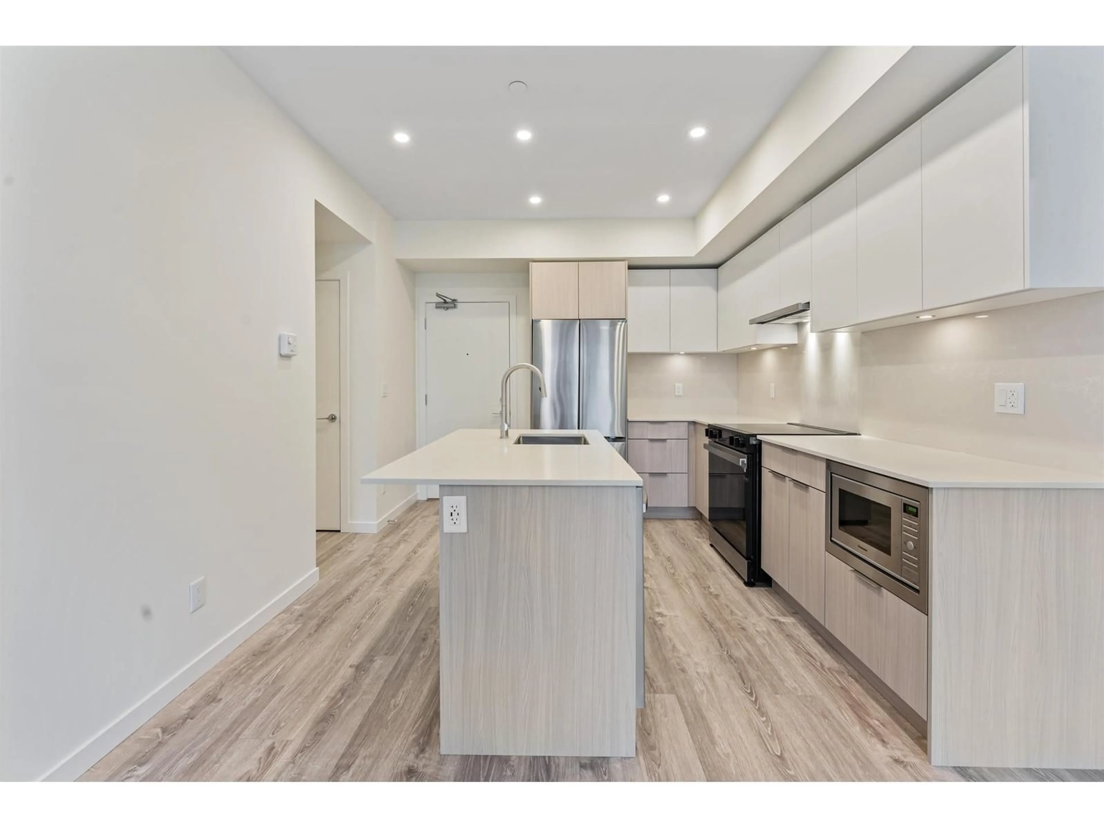 Open concept kitchen, unknown for 221 10829 140 STREET, Surrey British Columbia V3R0H4