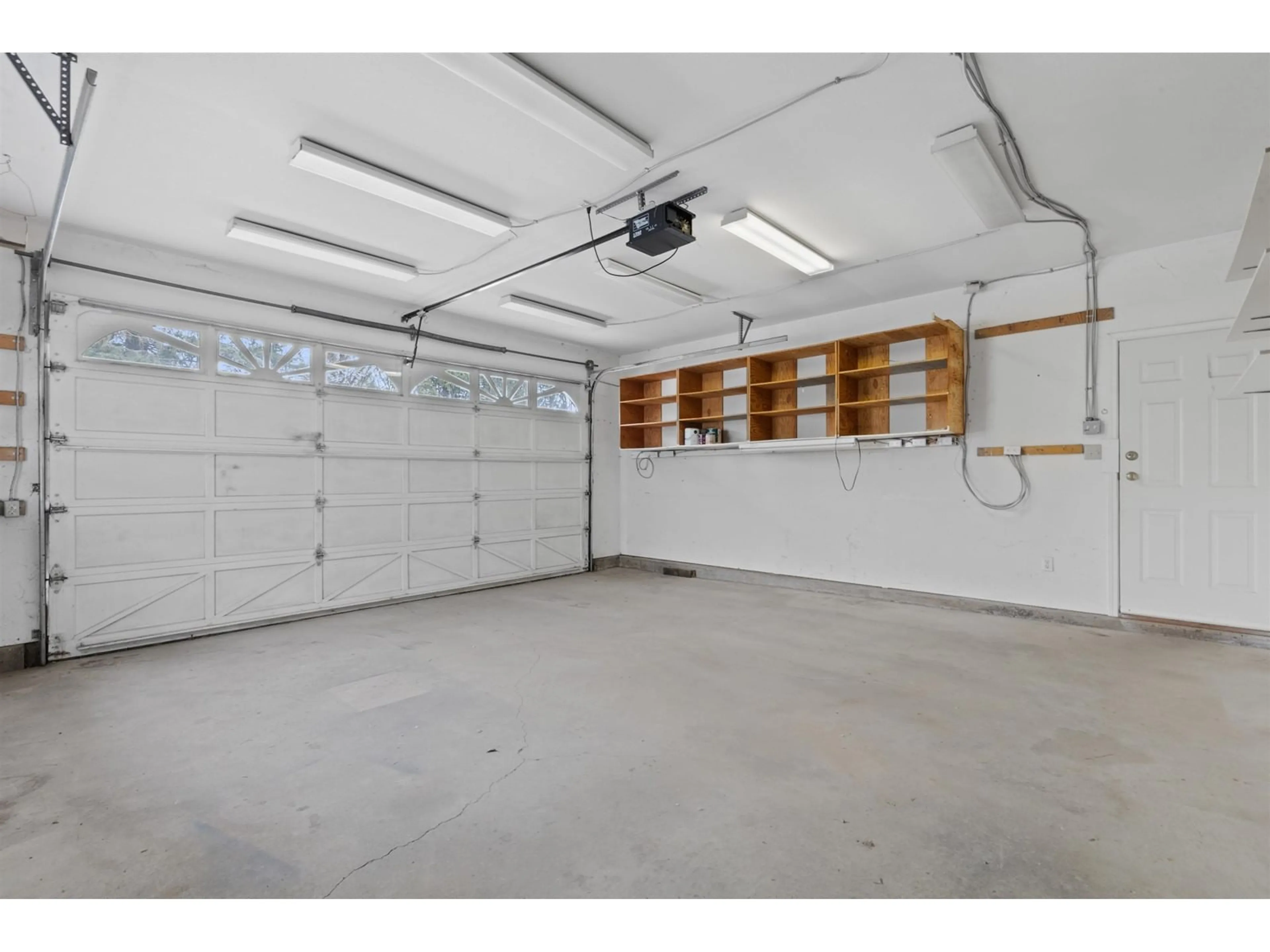 Indoor garage for 4142 OLD CLAYBURN ROAD, Abbotsford British Columbia V3G1K1