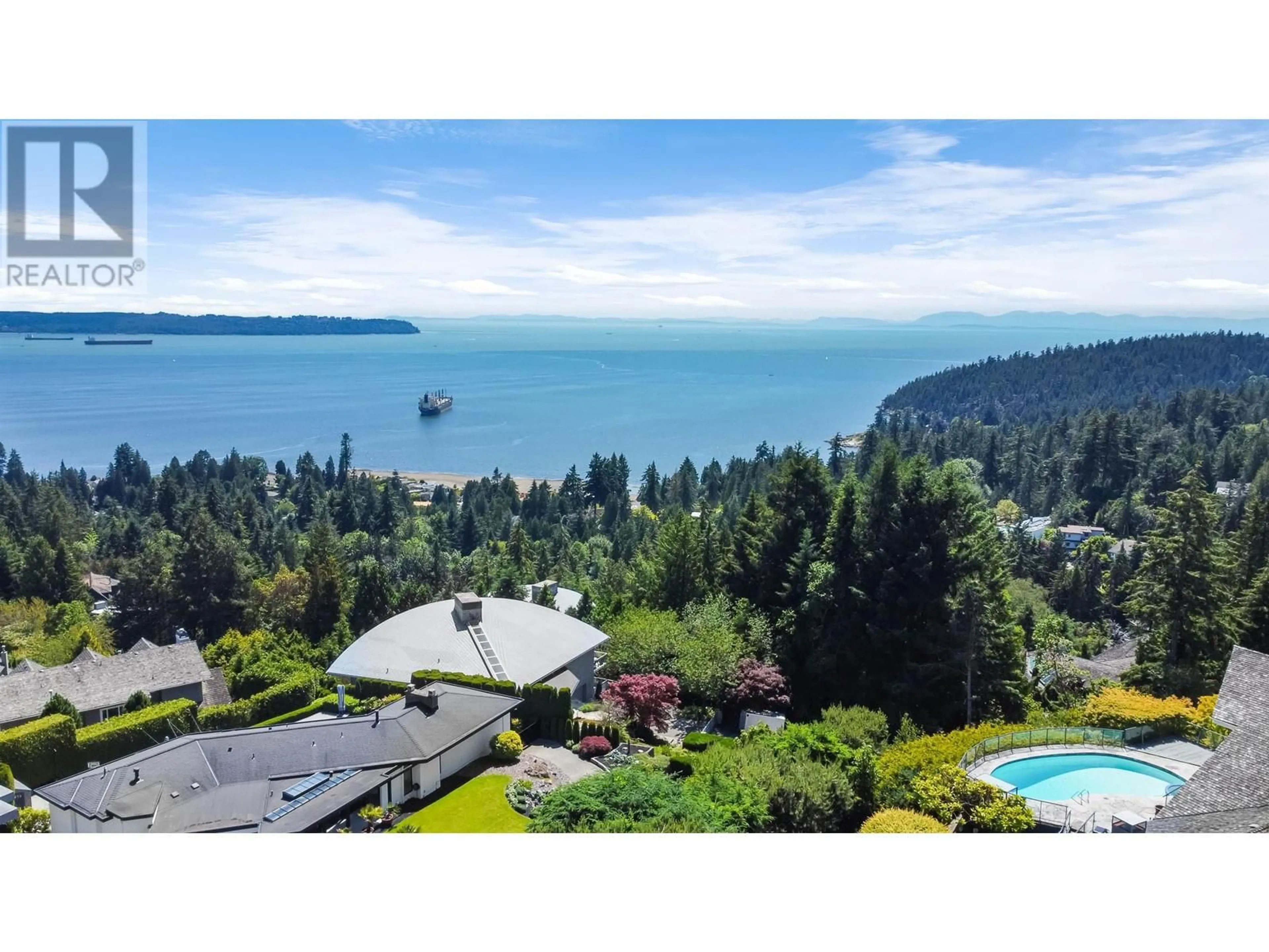 A pic from outside/outdoor area/front of a property/back of a property/a pic from drone, water/lake/river/ocean view for 4246 ROCKRIDGE ROAD, West Vancouver British Columbia V7W1B1