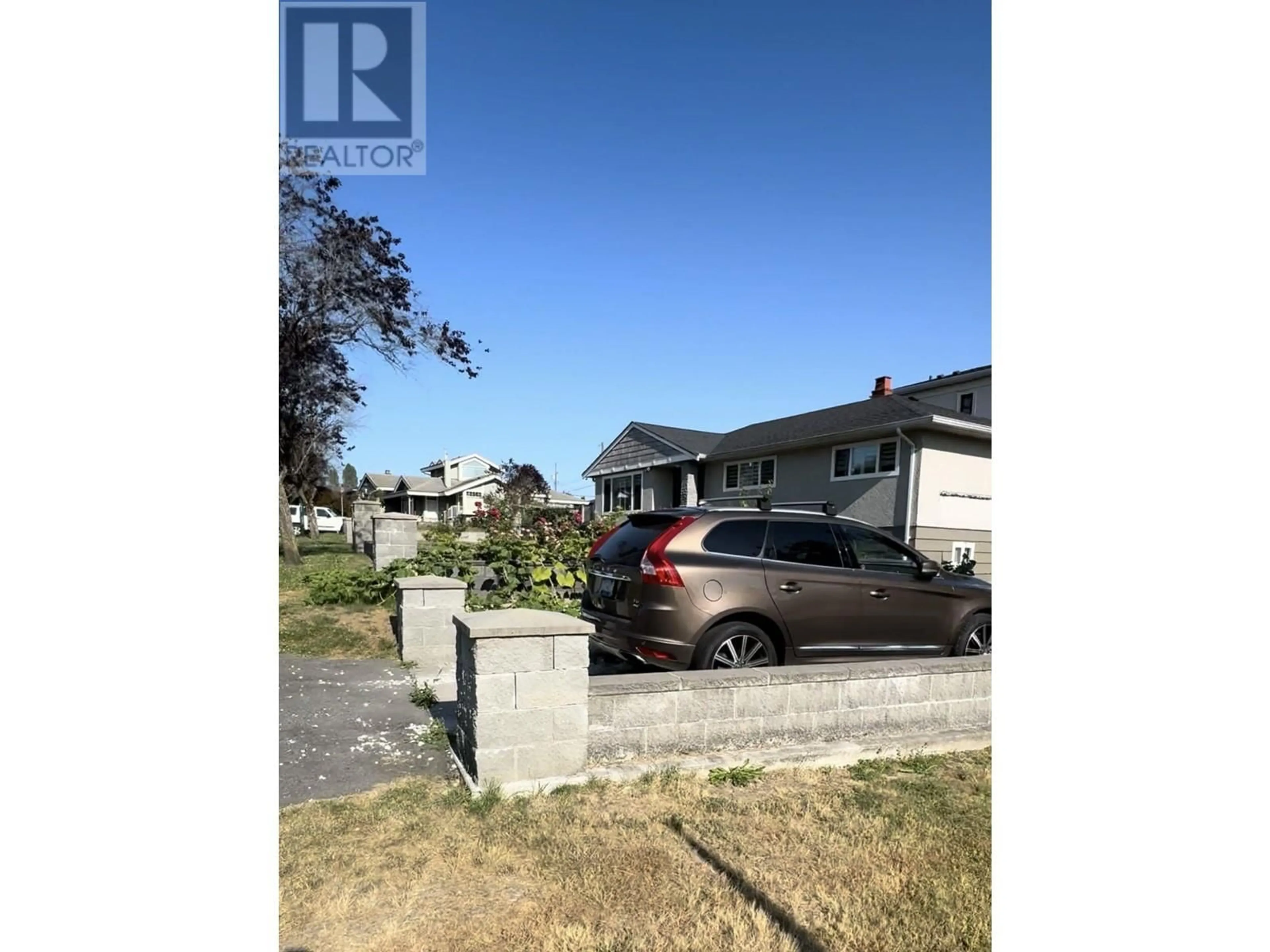 Unknown for 4606 MIDLAWN DRIVE, Burnaby British Columbia V5C3P6