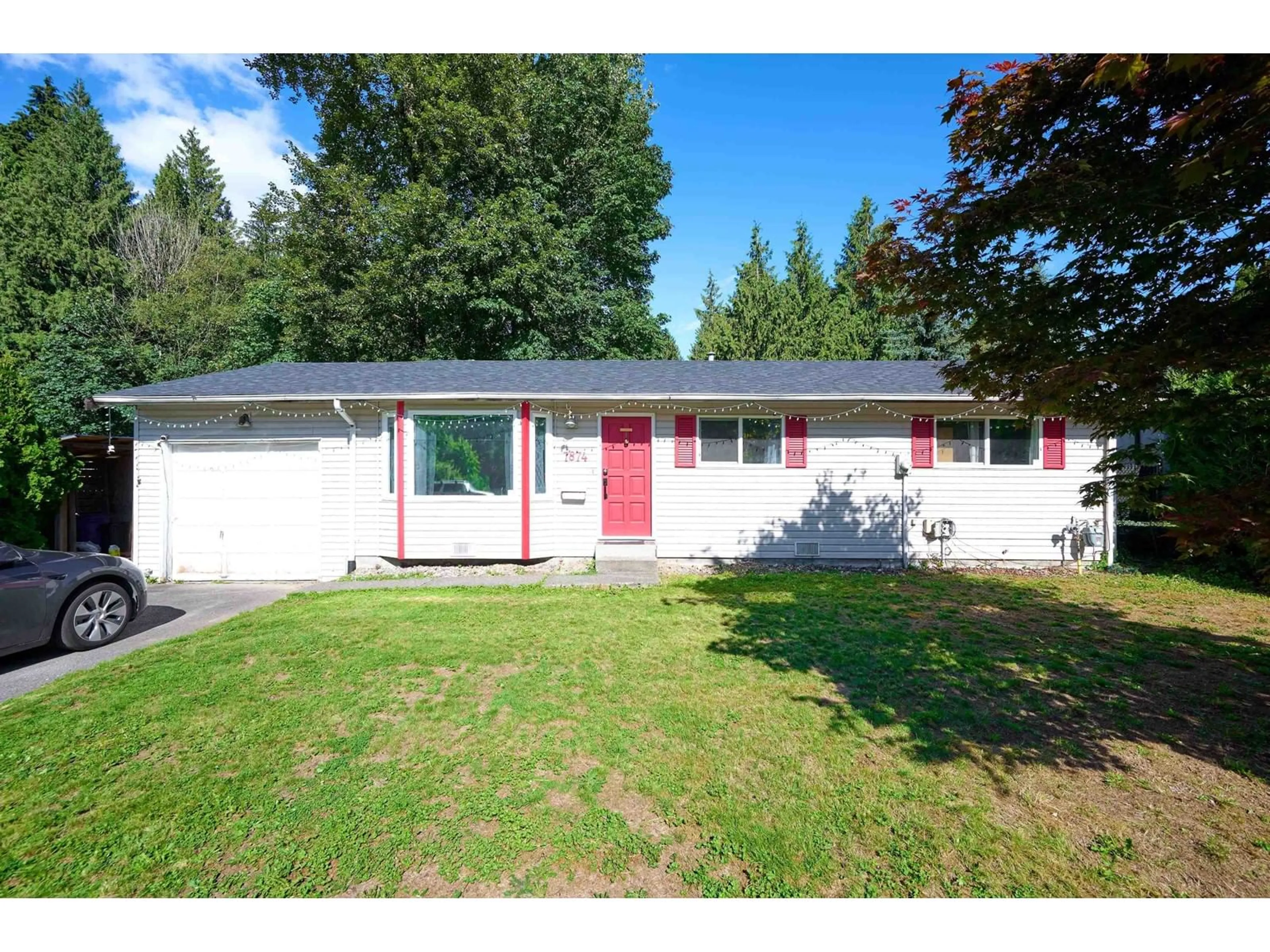 Home with vinyl exterior material, street for 7874 THRASHER, Mission British Columbia V2V5H3