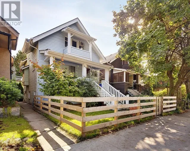 2318 MACDONALD STREET, Vancouver 4