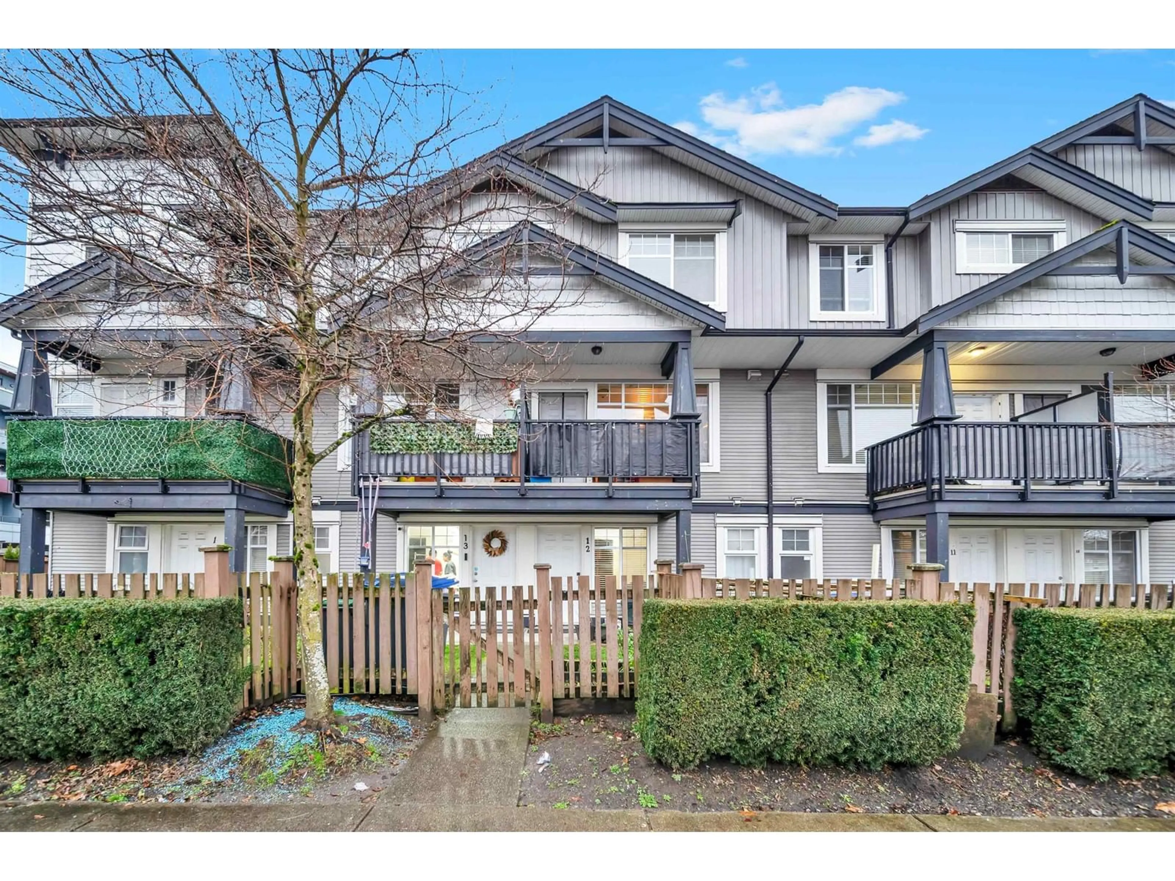 Unknown for 12 7156 144 STREET, Surrey British Columbia V3W1V5