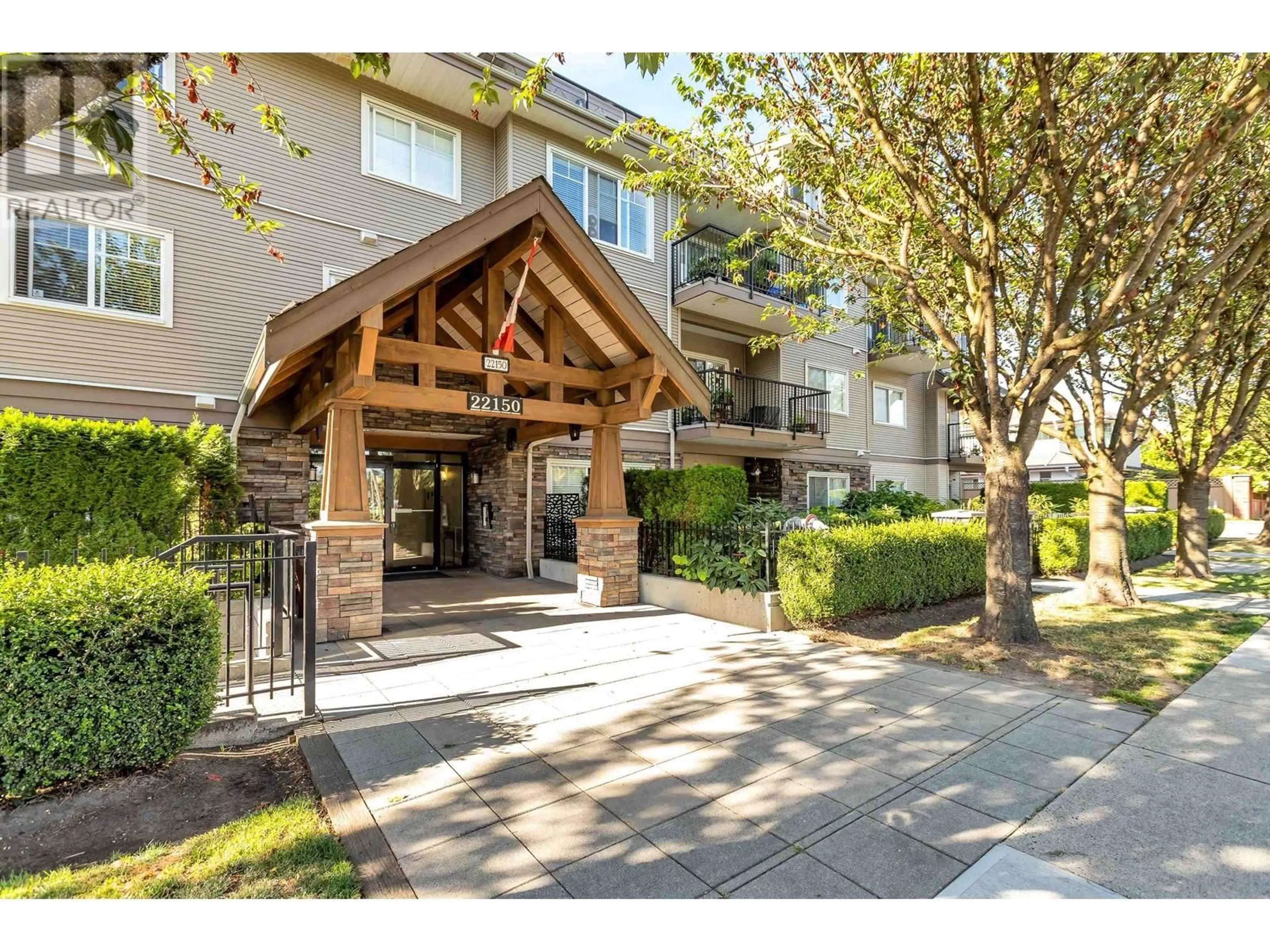 Indoor foyer for 303 22150 DEWDNEY TRUNK ROAD, Maple Ridge British Columbia V2X3H6